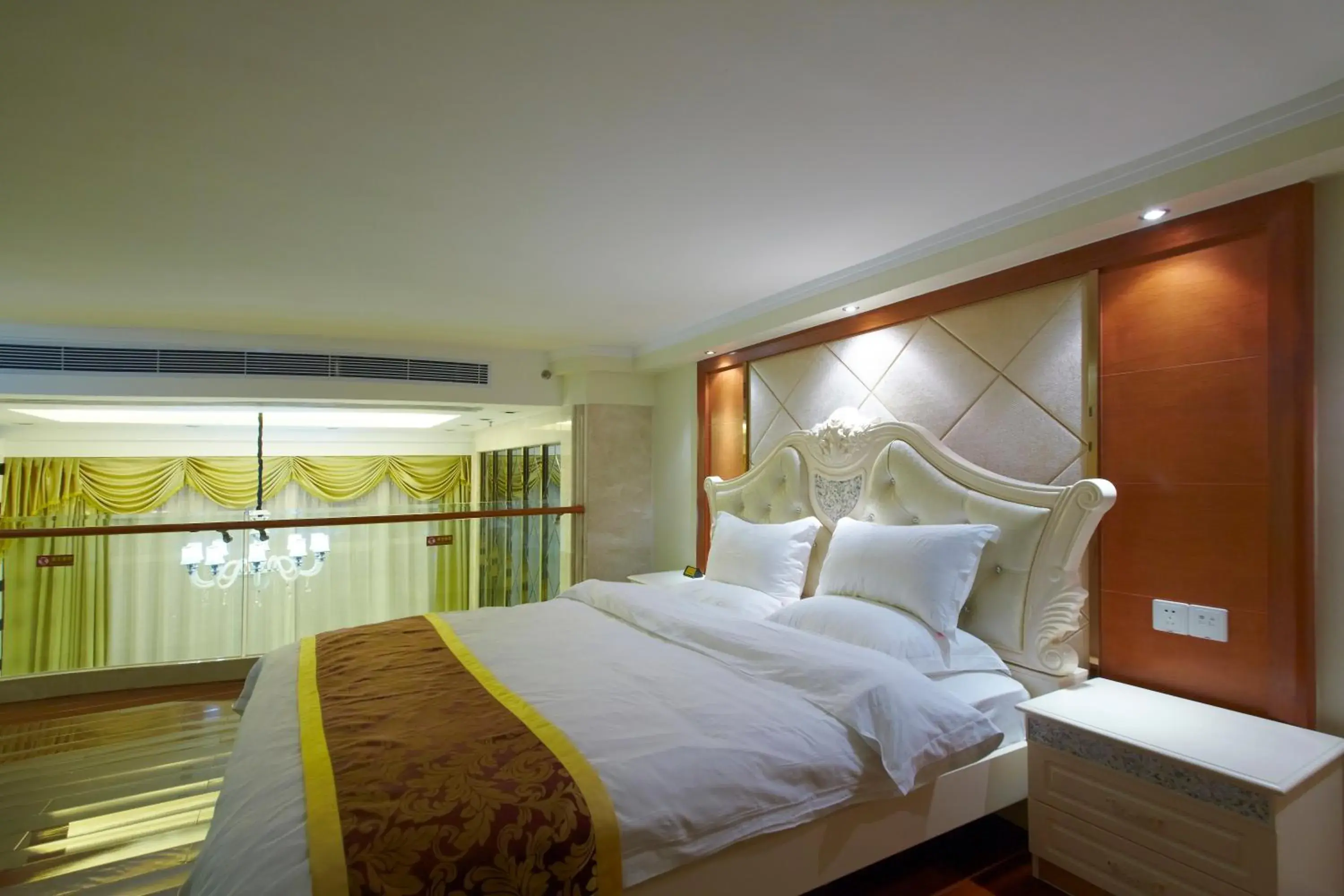 Bed in Louidon Mega Apartment Hotel Of Kam Rueng Plaza - Sunshine Apartment