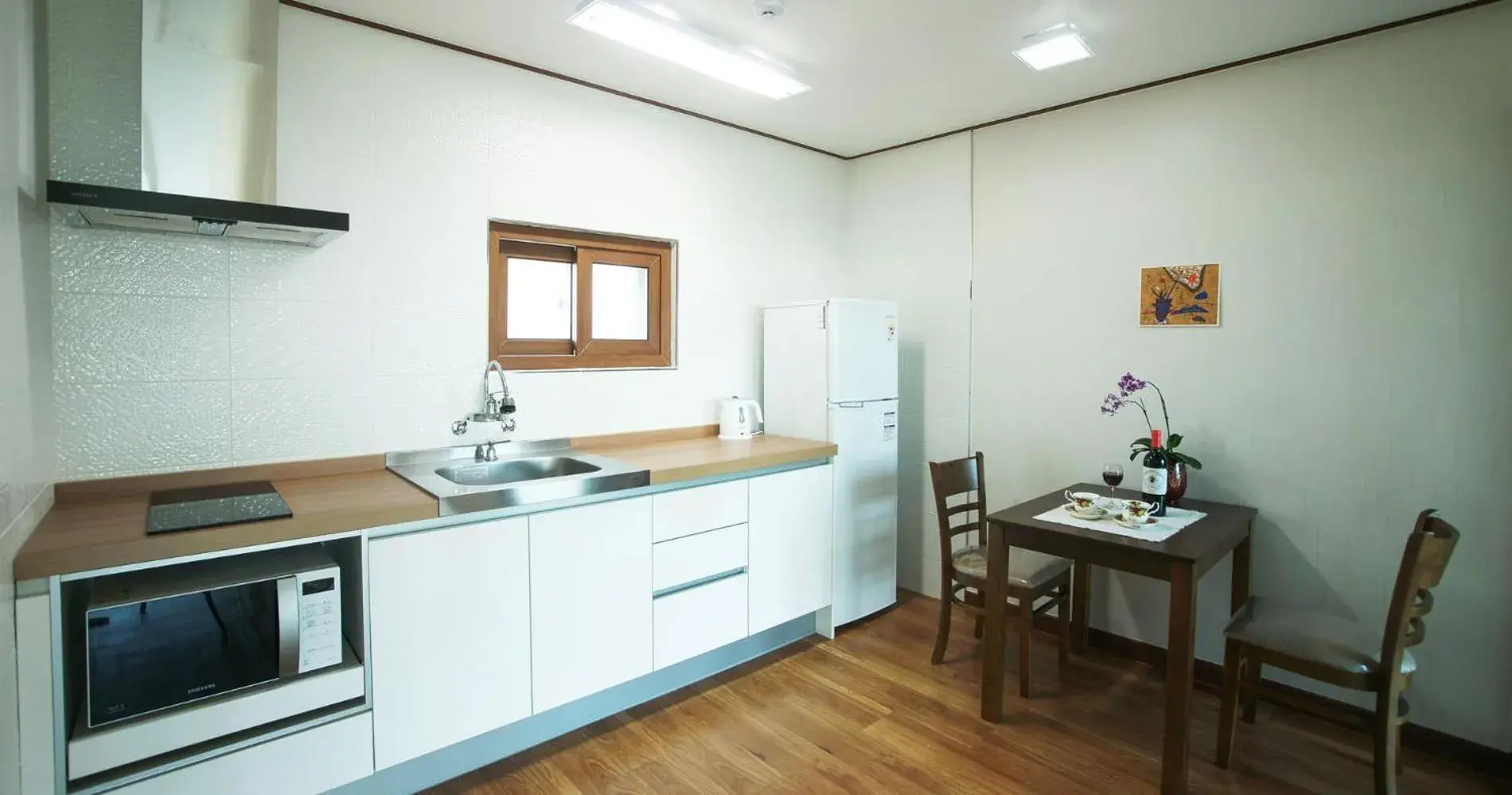 Kitchen or kitchenette, Kitchen/Kitchenette in Oasis Pension