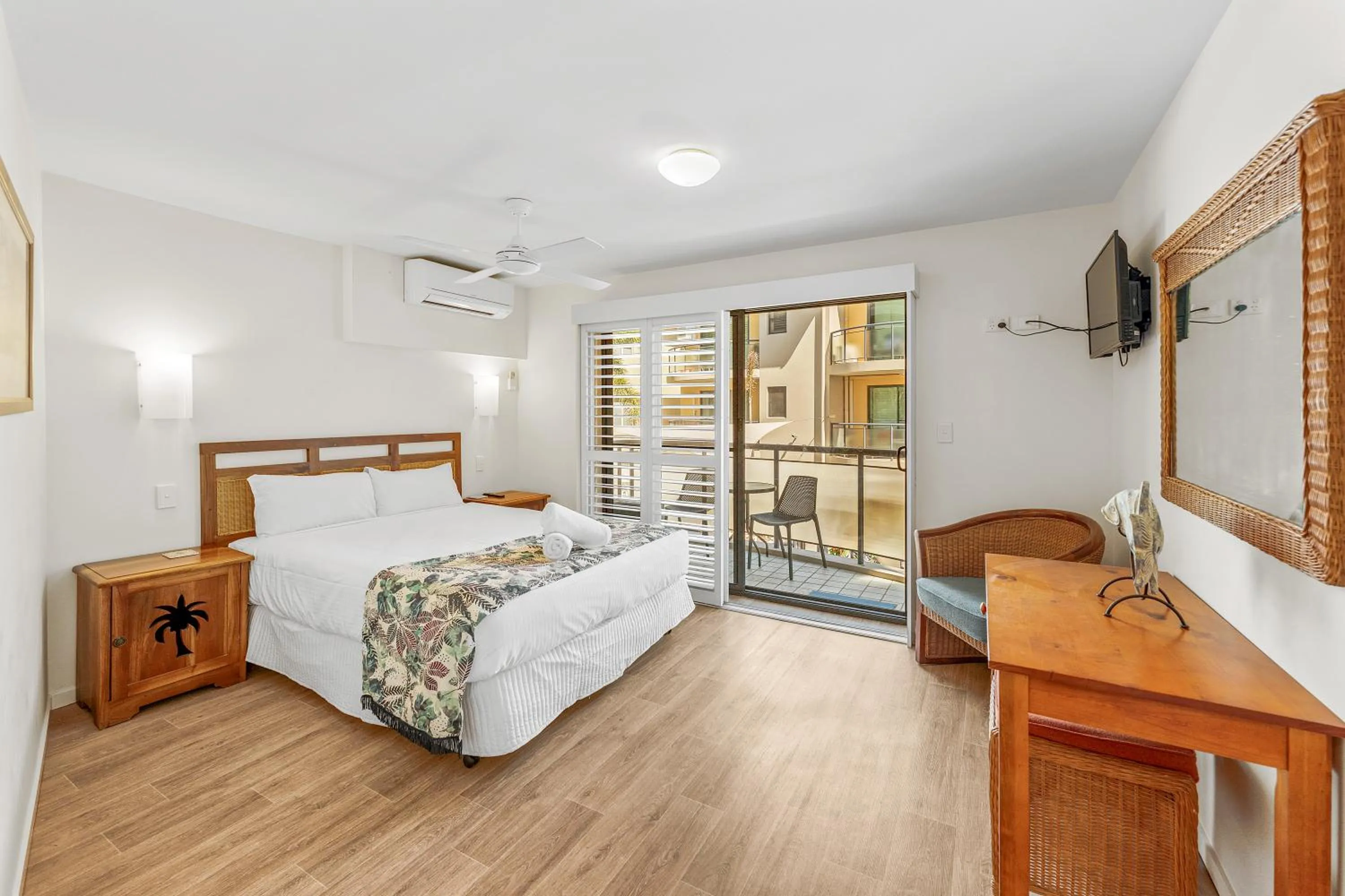 Bed in The Cove Yamba