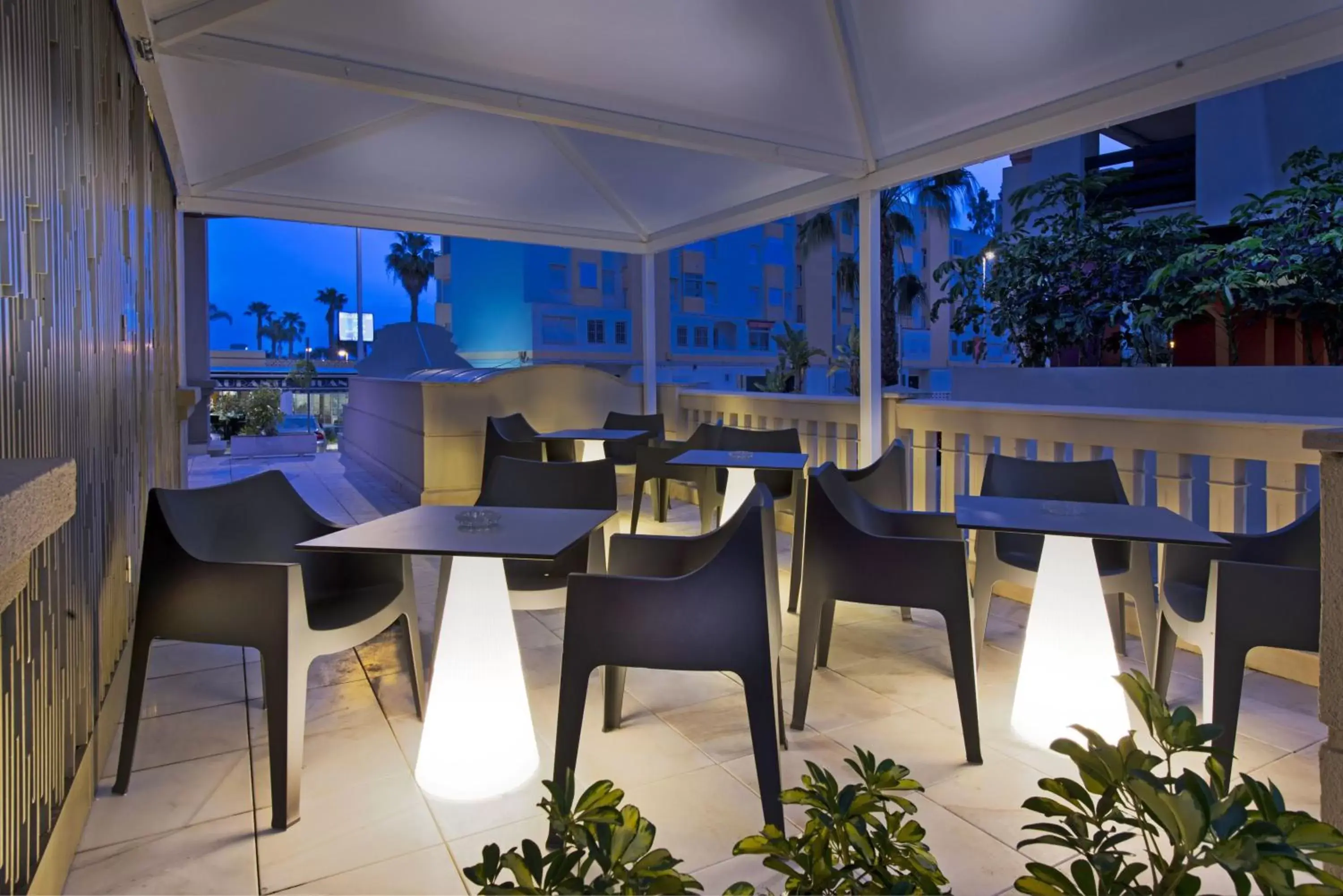 Lounge or bar, Restaurant/Places to Eat in Elba Motril Beach & Business Hotel