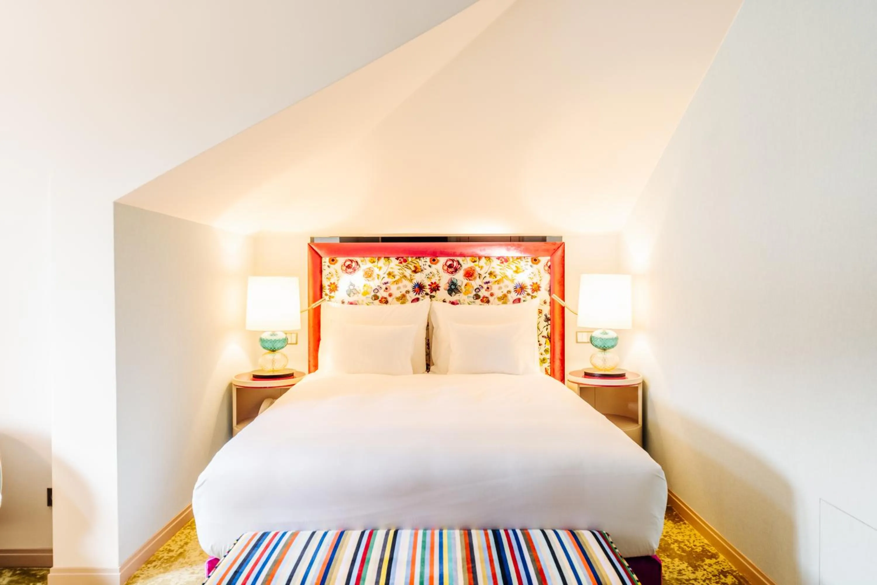 Bedroom, Bed in Hotel Schloss Seefels