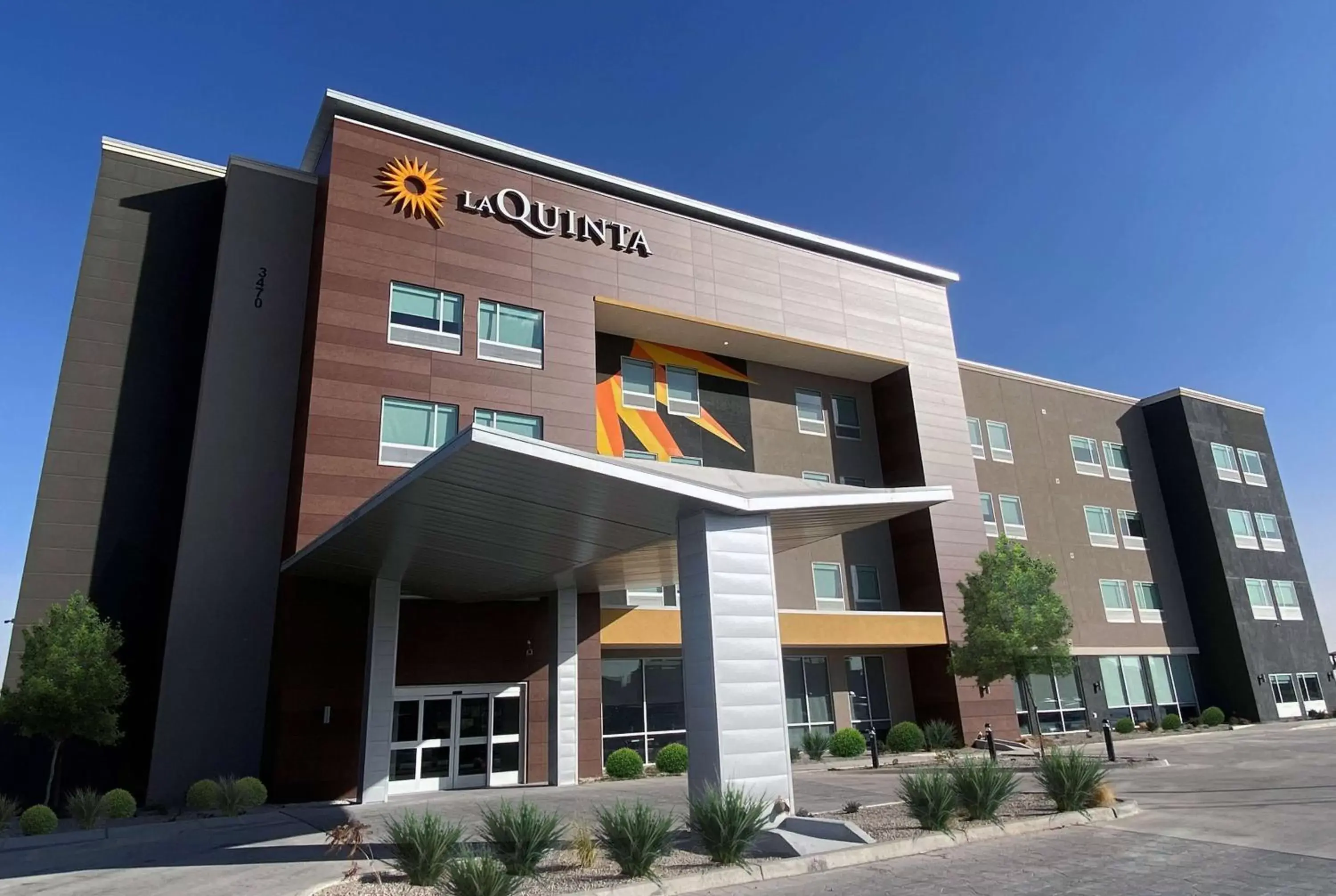 Property Building in La Quinta Inn & Suites by Wyndham El Paso East Loop-375