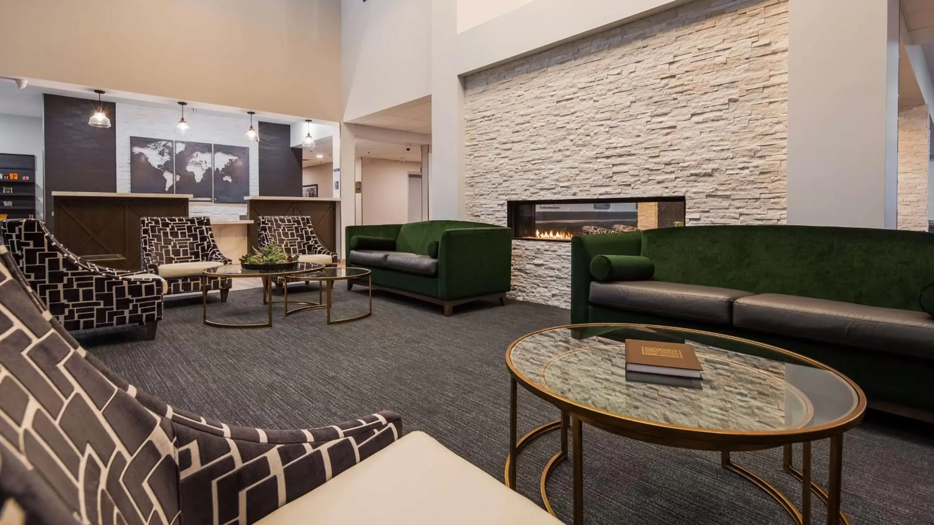 Lobby or reception, Seating Area in Best Western Plus Morden