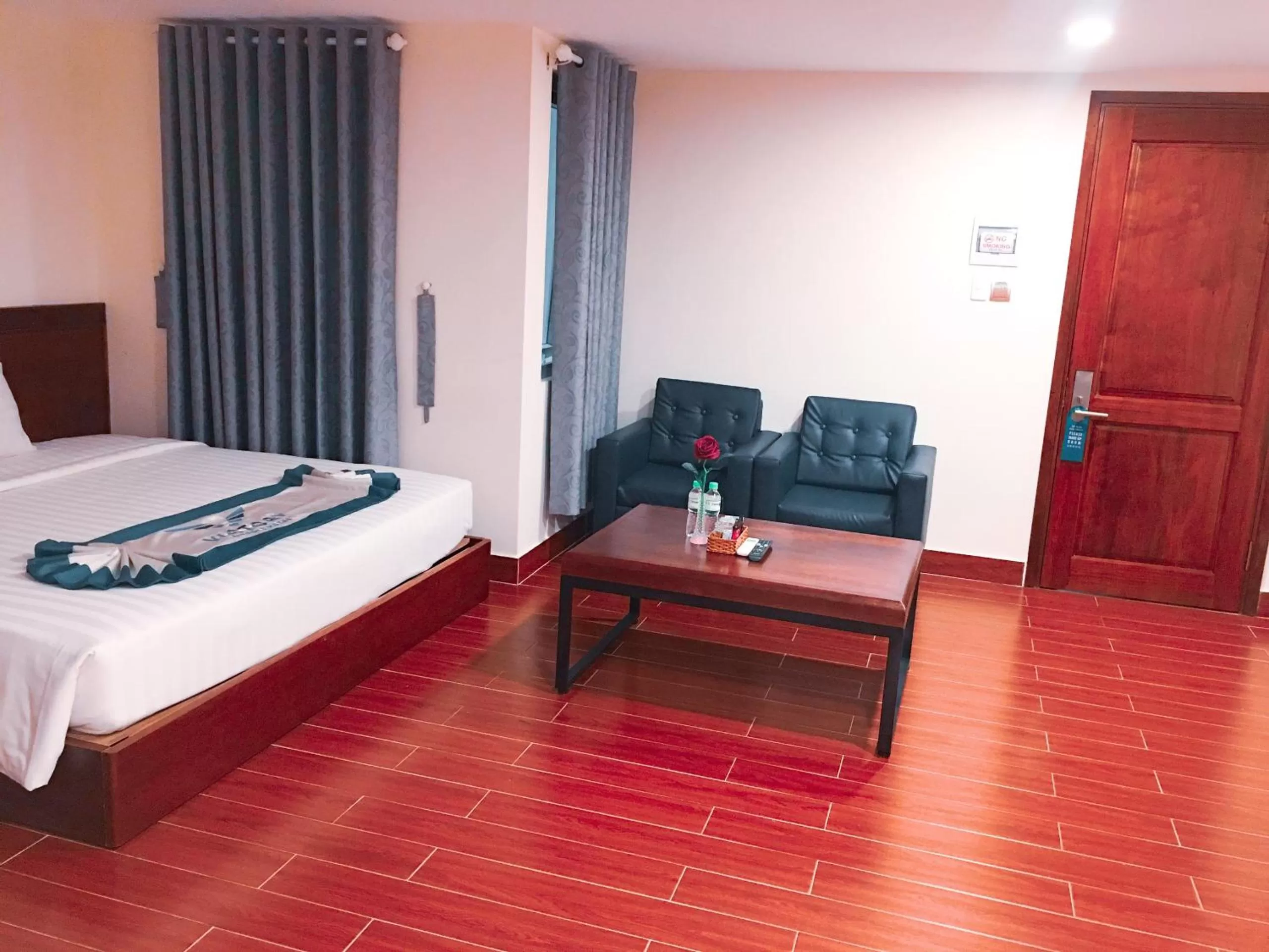 Photo of the whole room, Bed in Victory Airport Hotel