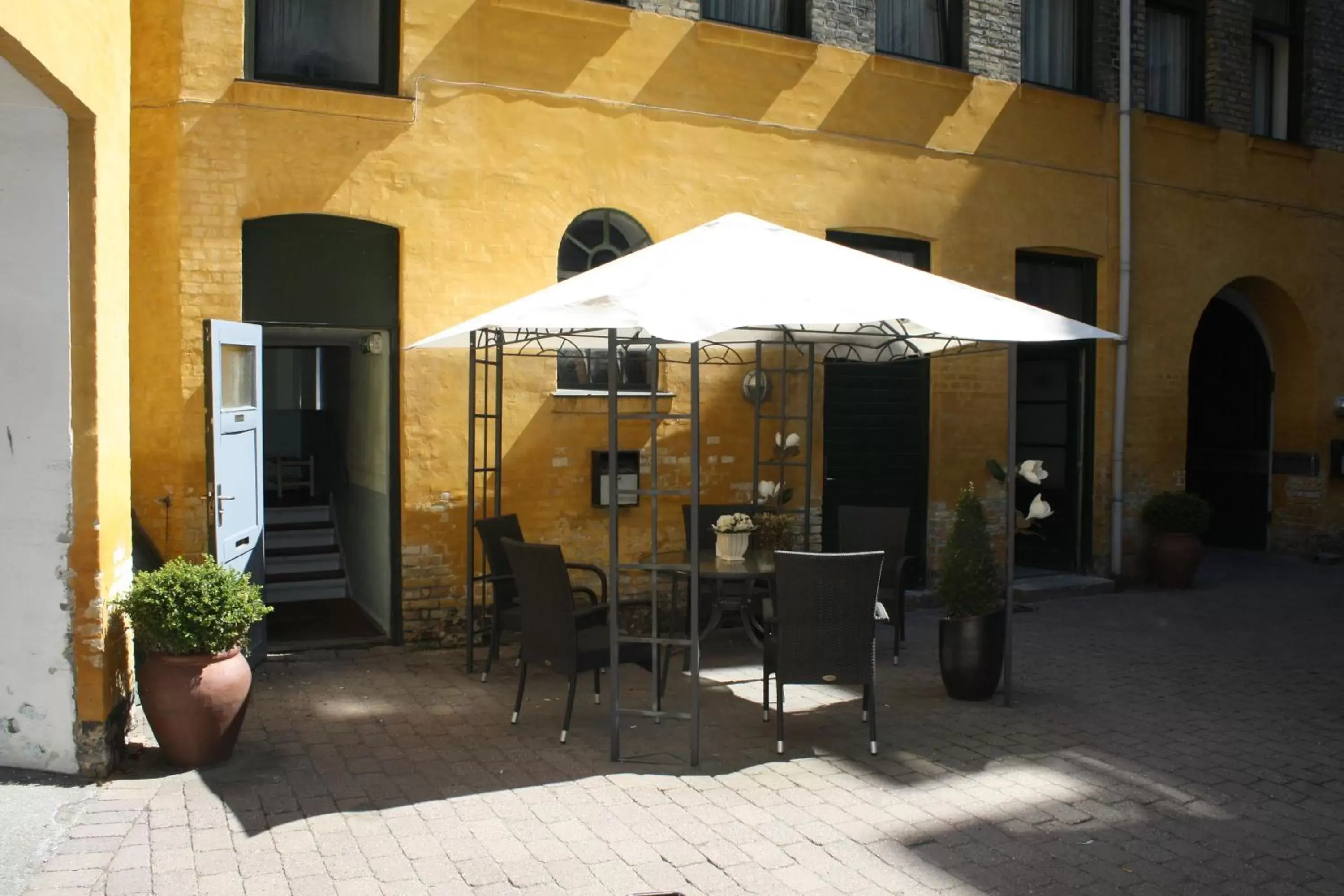 Facade/entrance in City Hotel Nebo