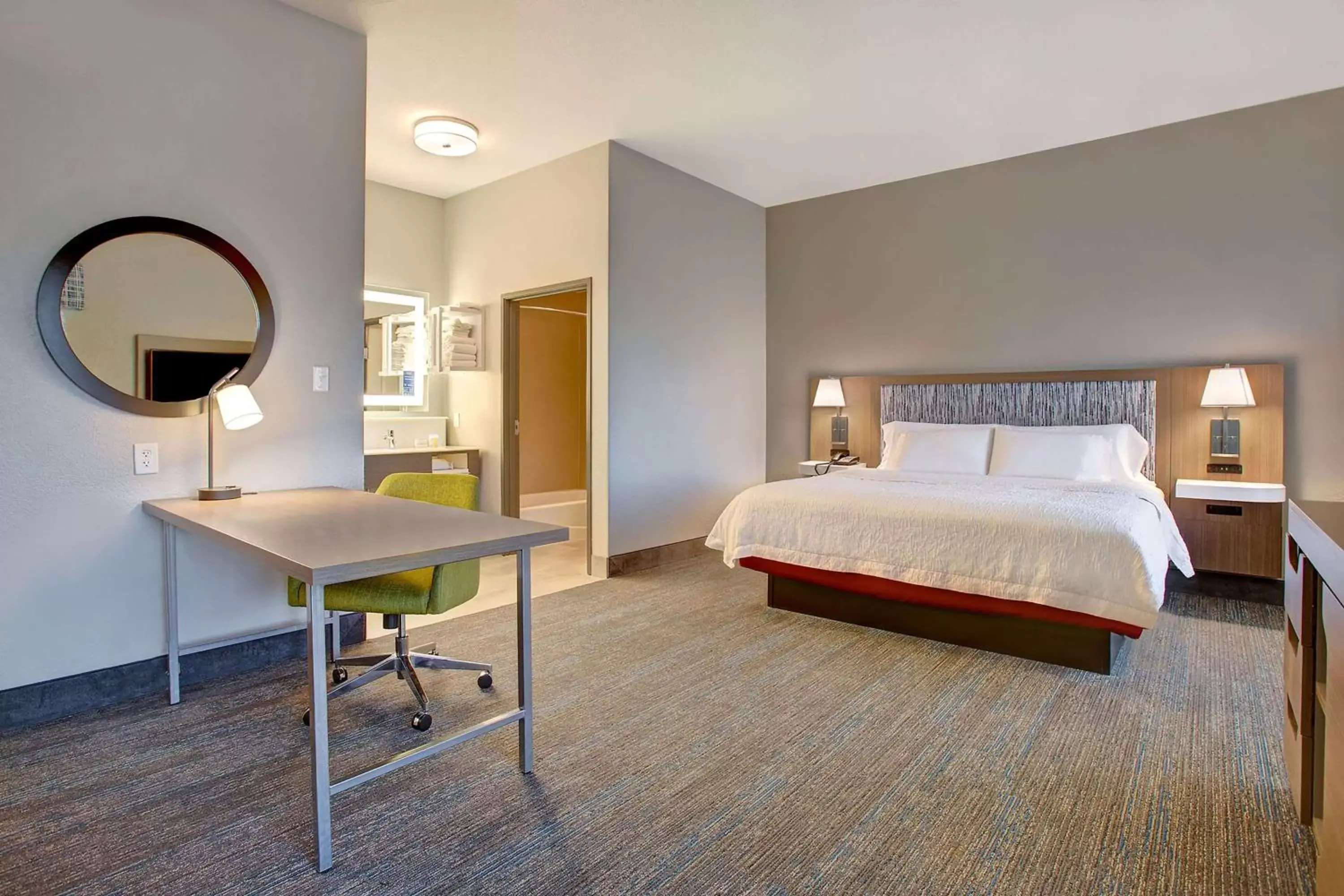 Bedroom, Bed in Hampton Inn & Suites Borger