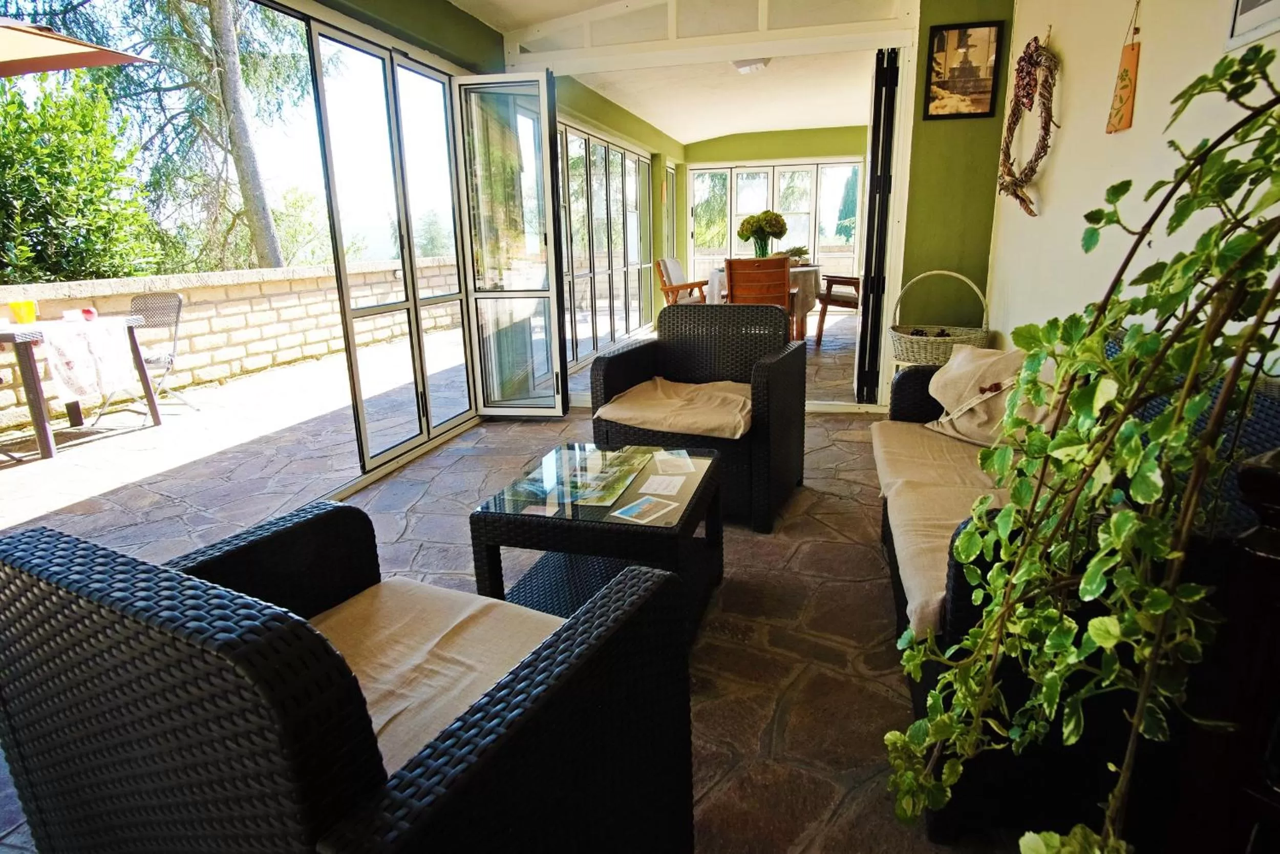 Patio, Lobby/Reception in Bed and Breakfast Romantica Evasione