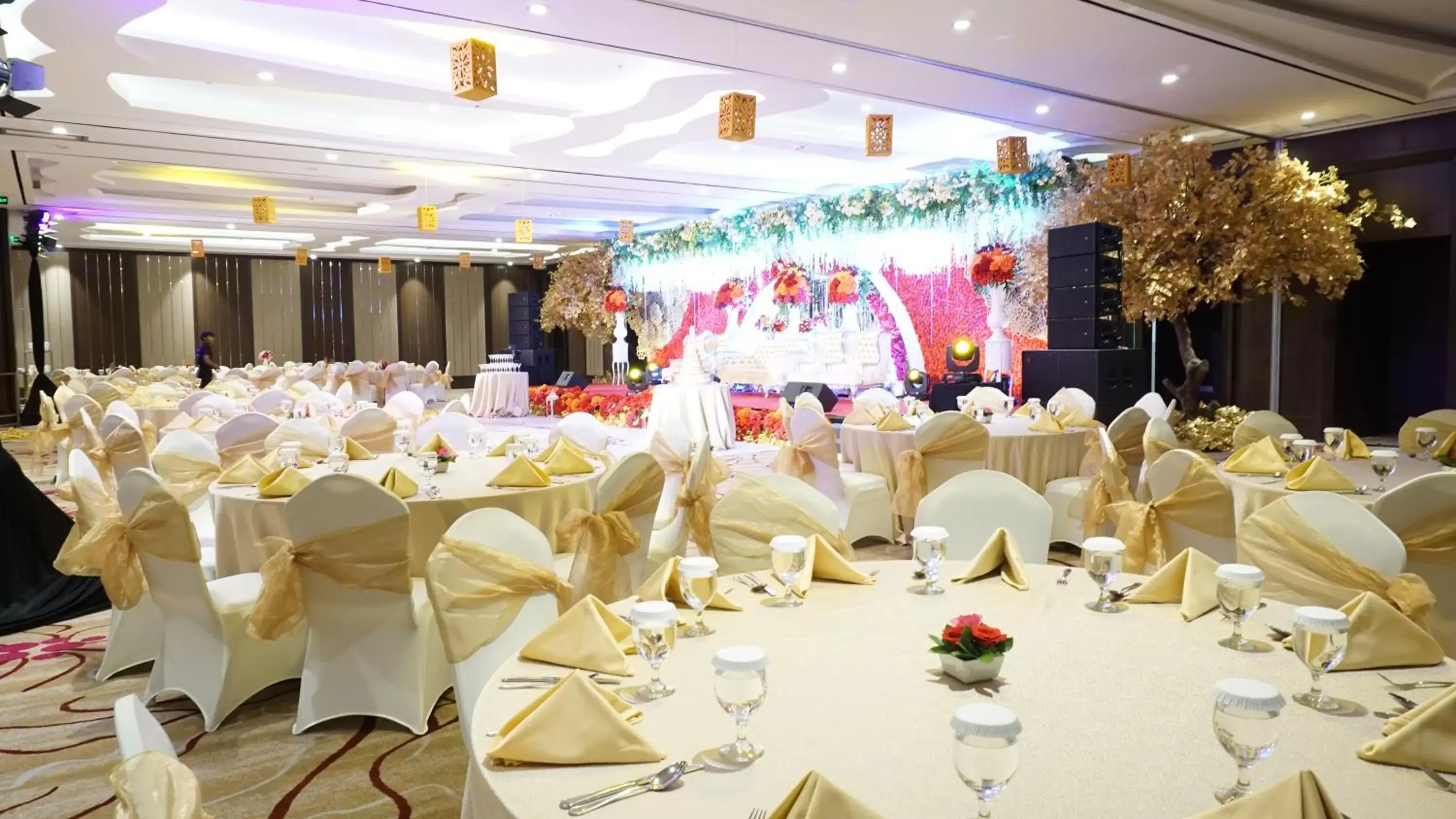 Activities, Banquet Facilities in Crowne Plaza Bandung, an IHG Hotel