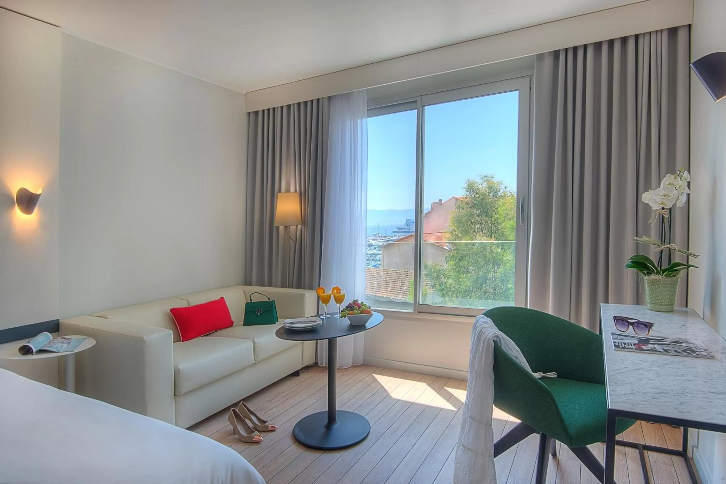 Living room, Seating Area in Mercure Ajaccio