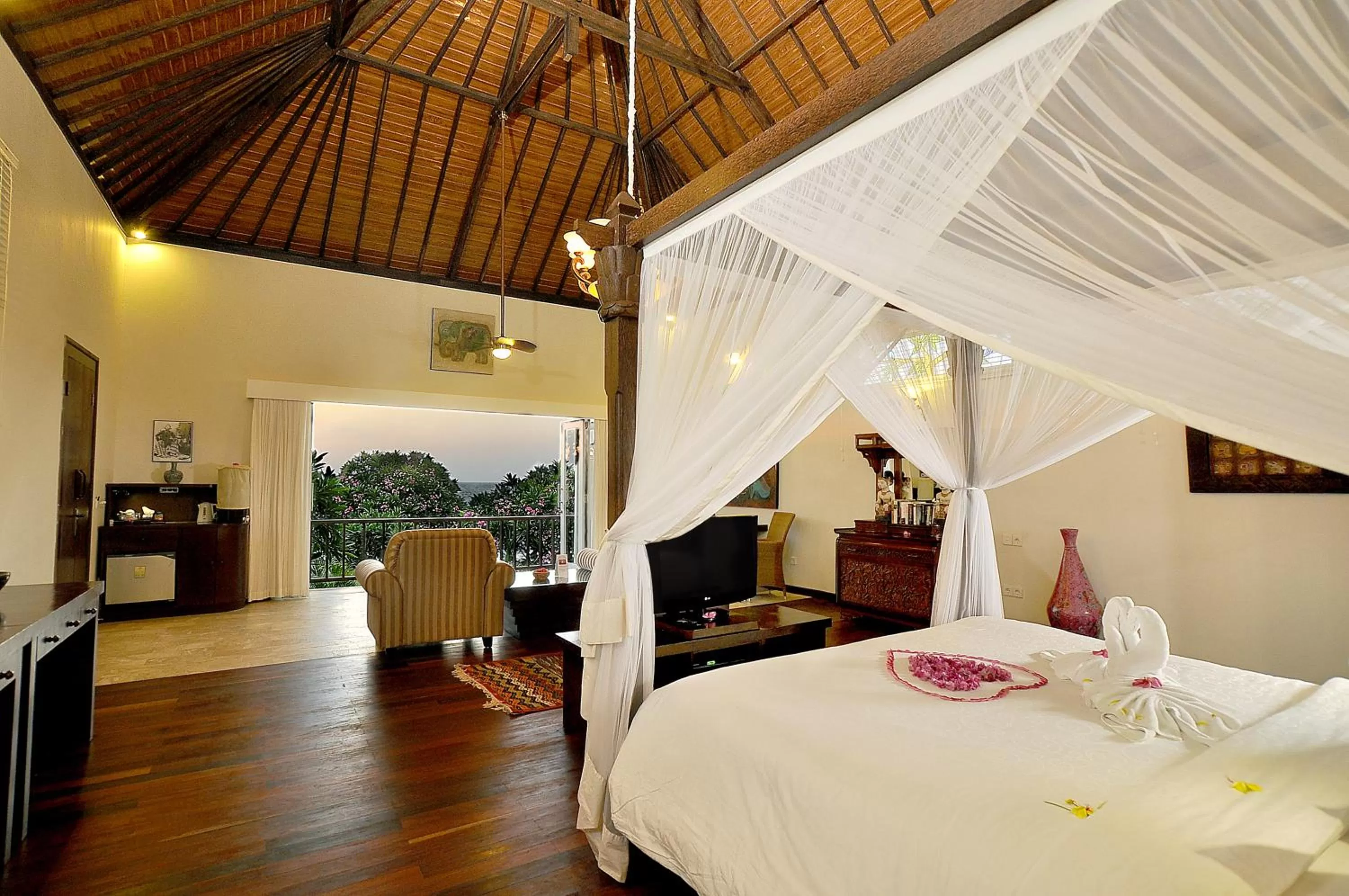 View (from property/room), Bed in Puri Mas Boutique Resort & Spa