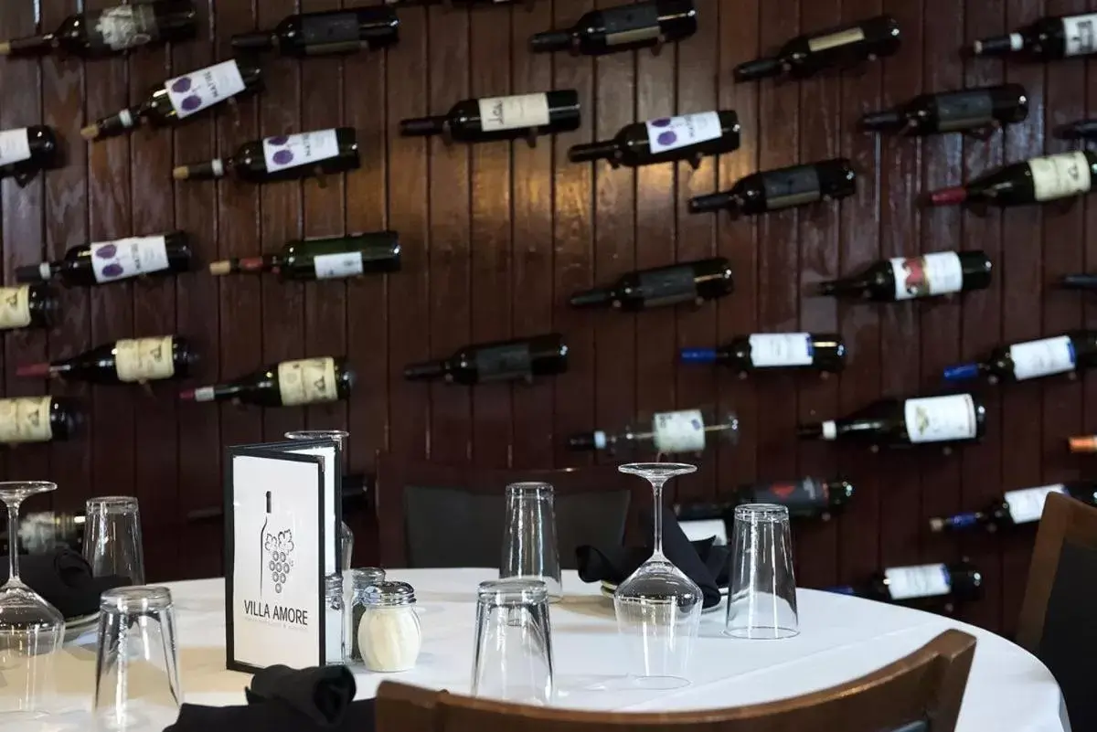 Restaurant/places to eat in Country Inn & Suites by Radisson, Lincoln North Hotel and Conference Center, NE Restaurant/places to eat in Country Inn & Suites by Radisson, Lincoln North Hotel and Conference Center, NE