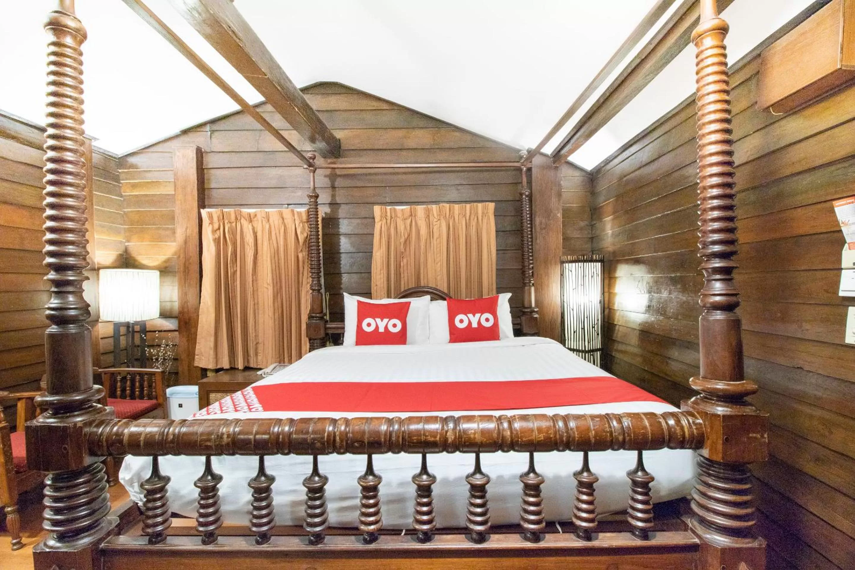 Bedroom in OYO 635 Sira Boutique Hotel