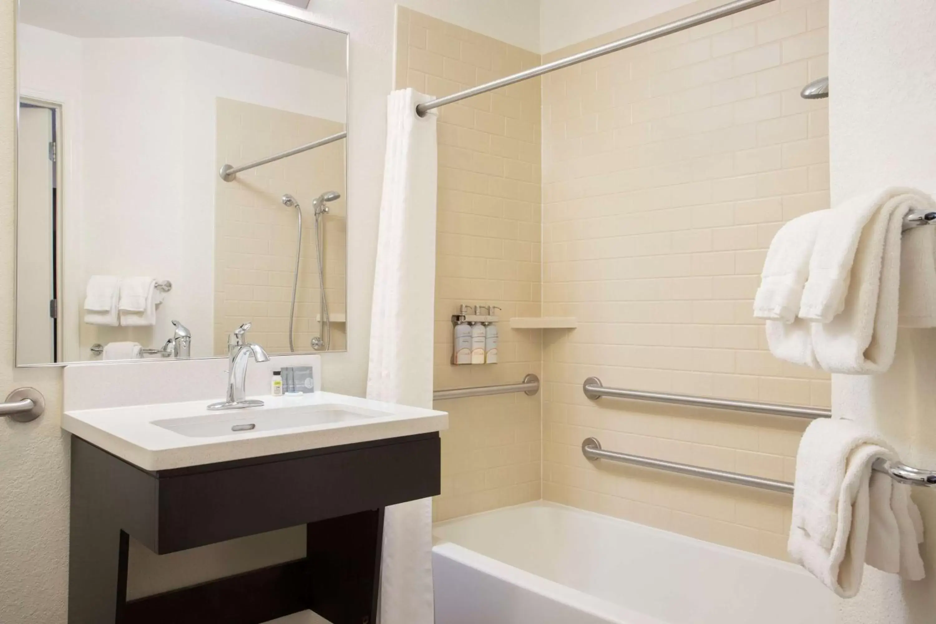 Bathroom in Sonesta Simply Suites Somerset