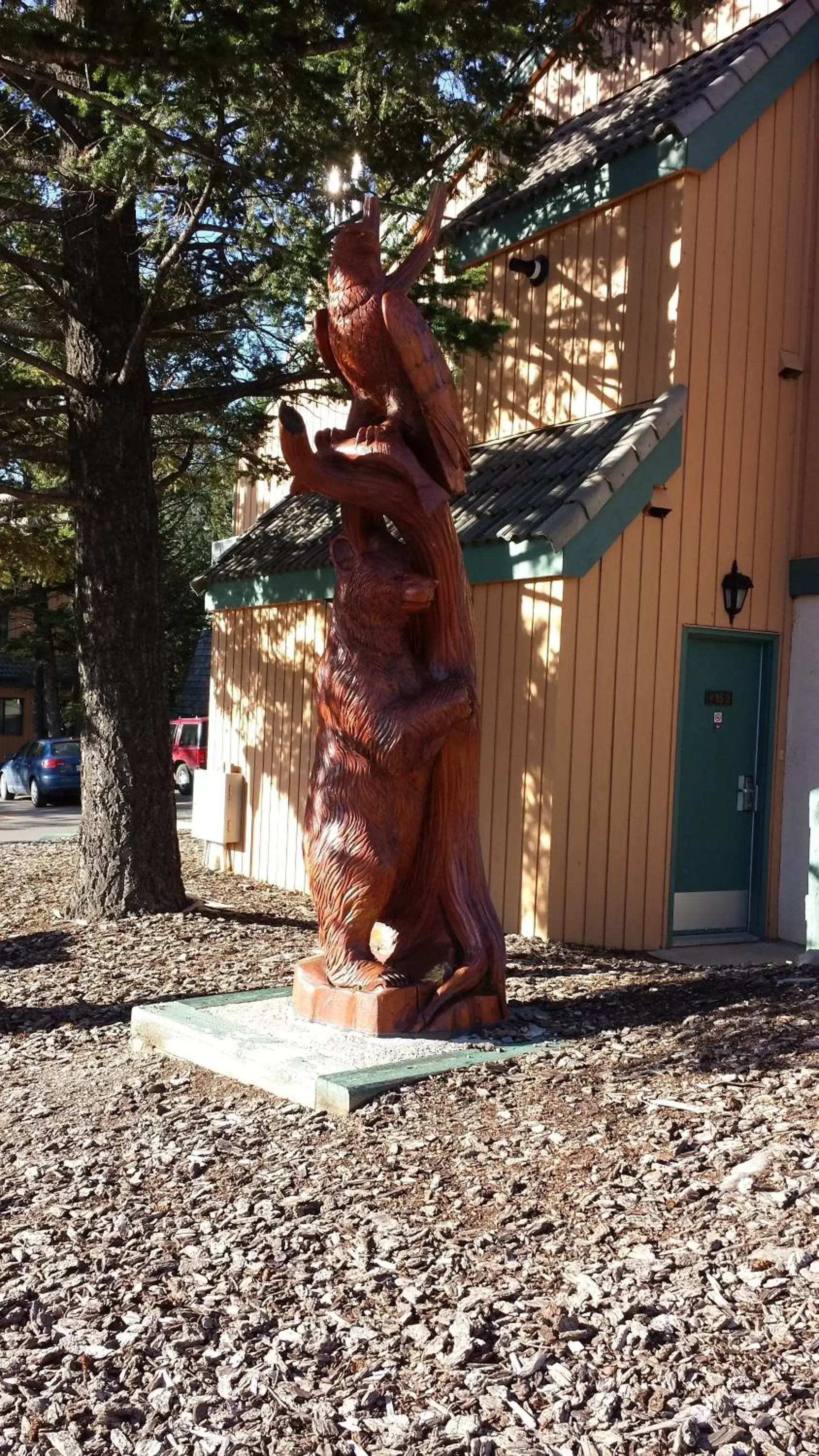 Facade/entrance in Douglas Fir Resort & Chalets