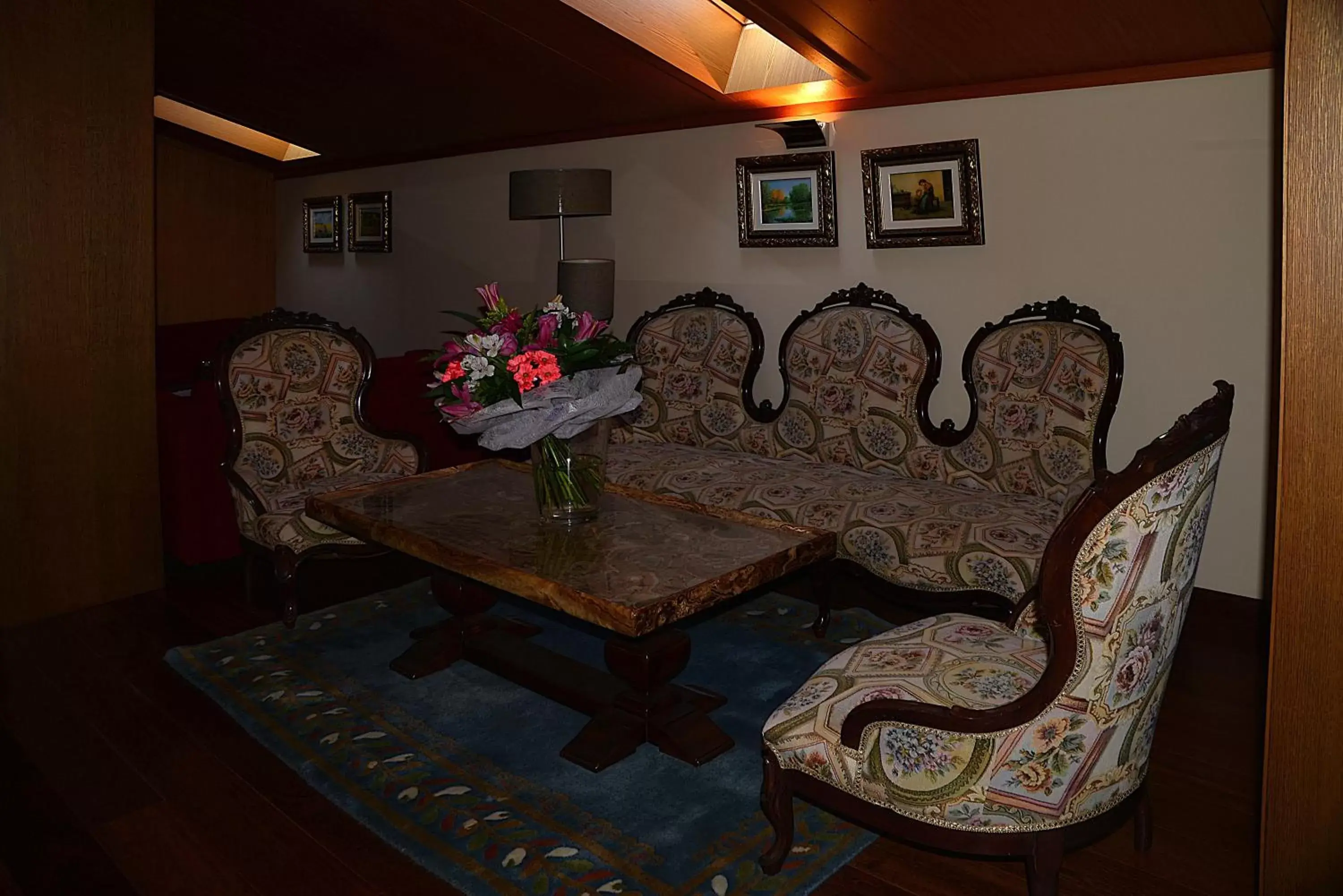 Communal lounge/ TV room, Seating Area in Hotel Ríos