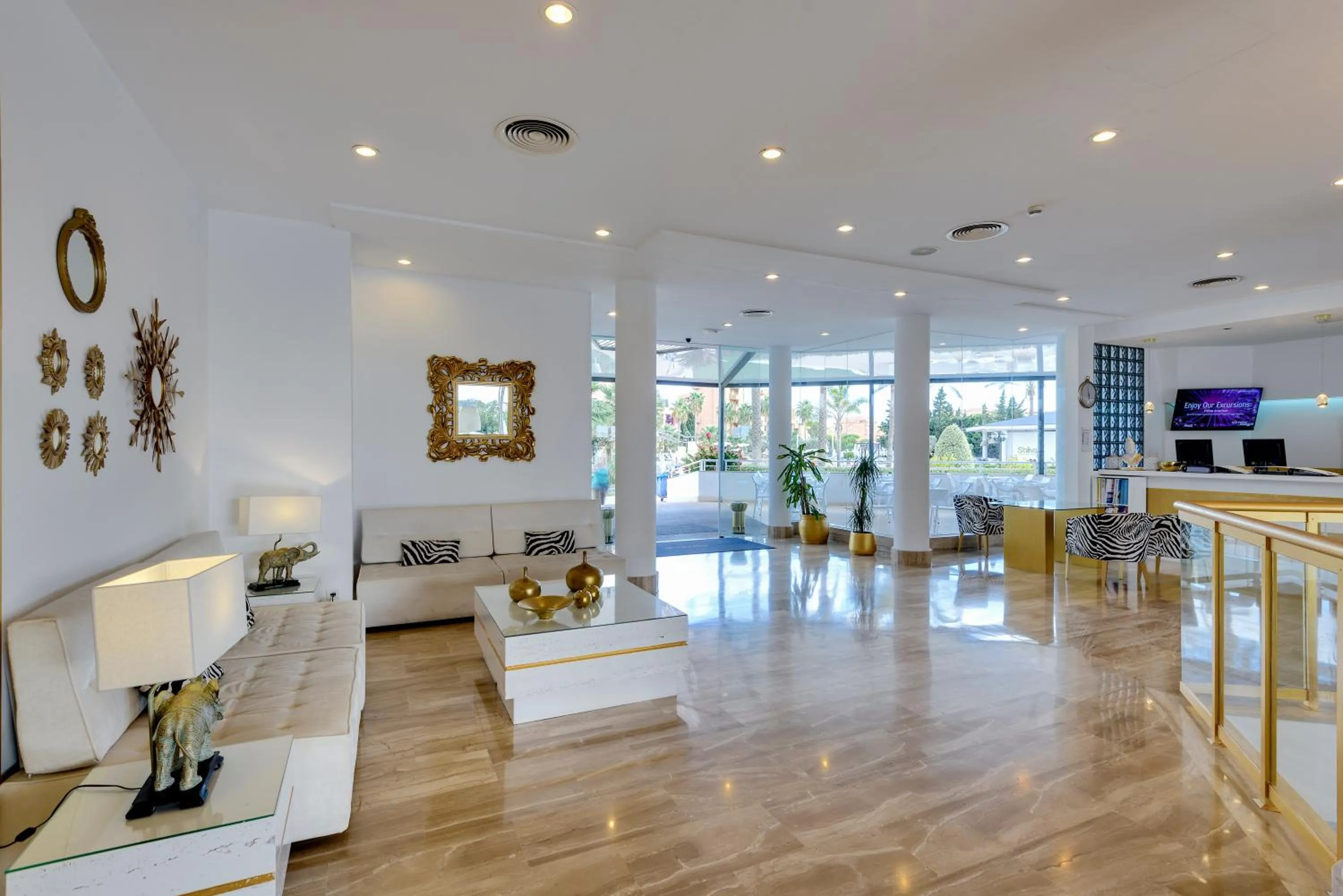 Lobby or reception in Cala Millor Garden Hotel - Adults Only