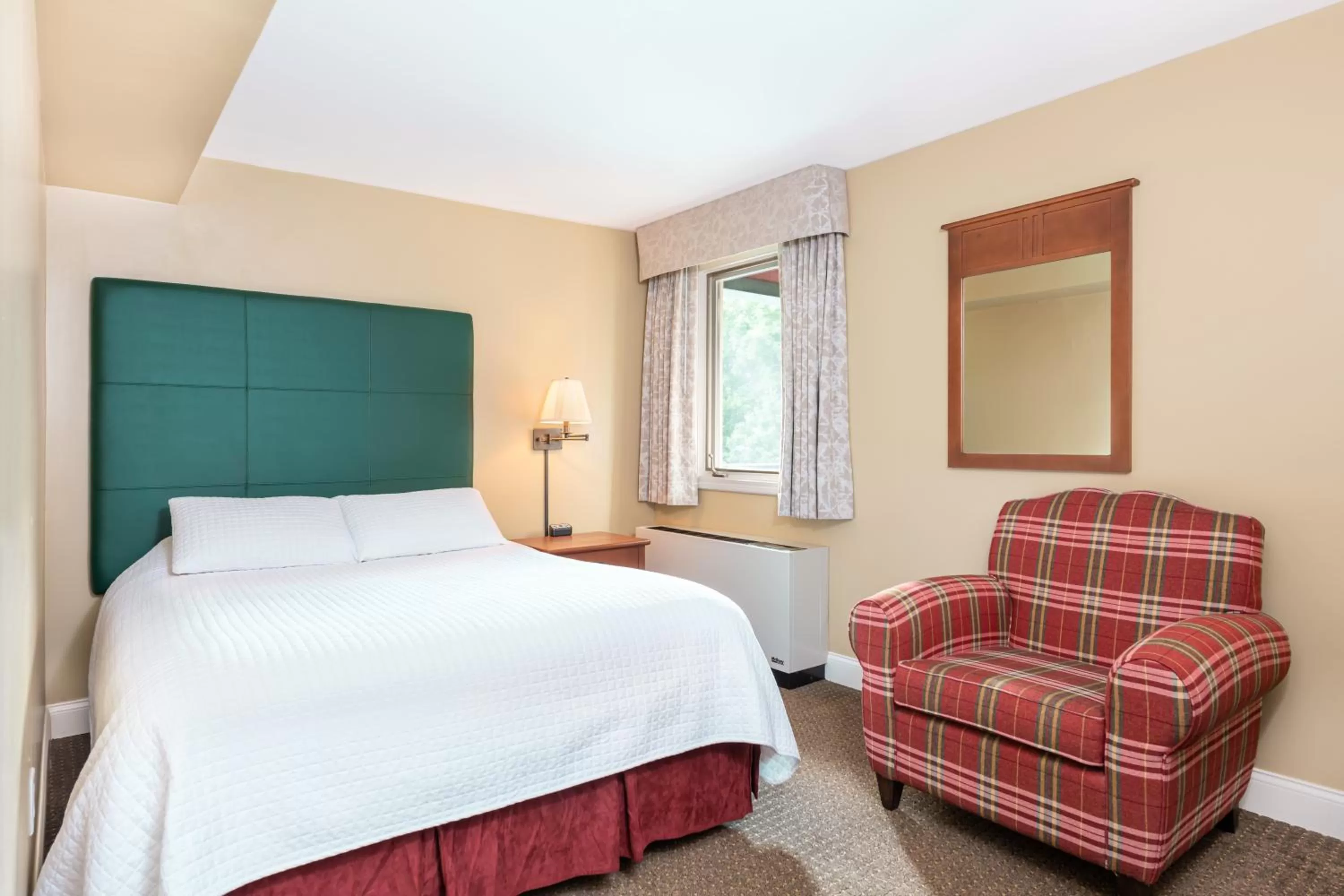 Bedroom, Bed in Grand Summit Resort