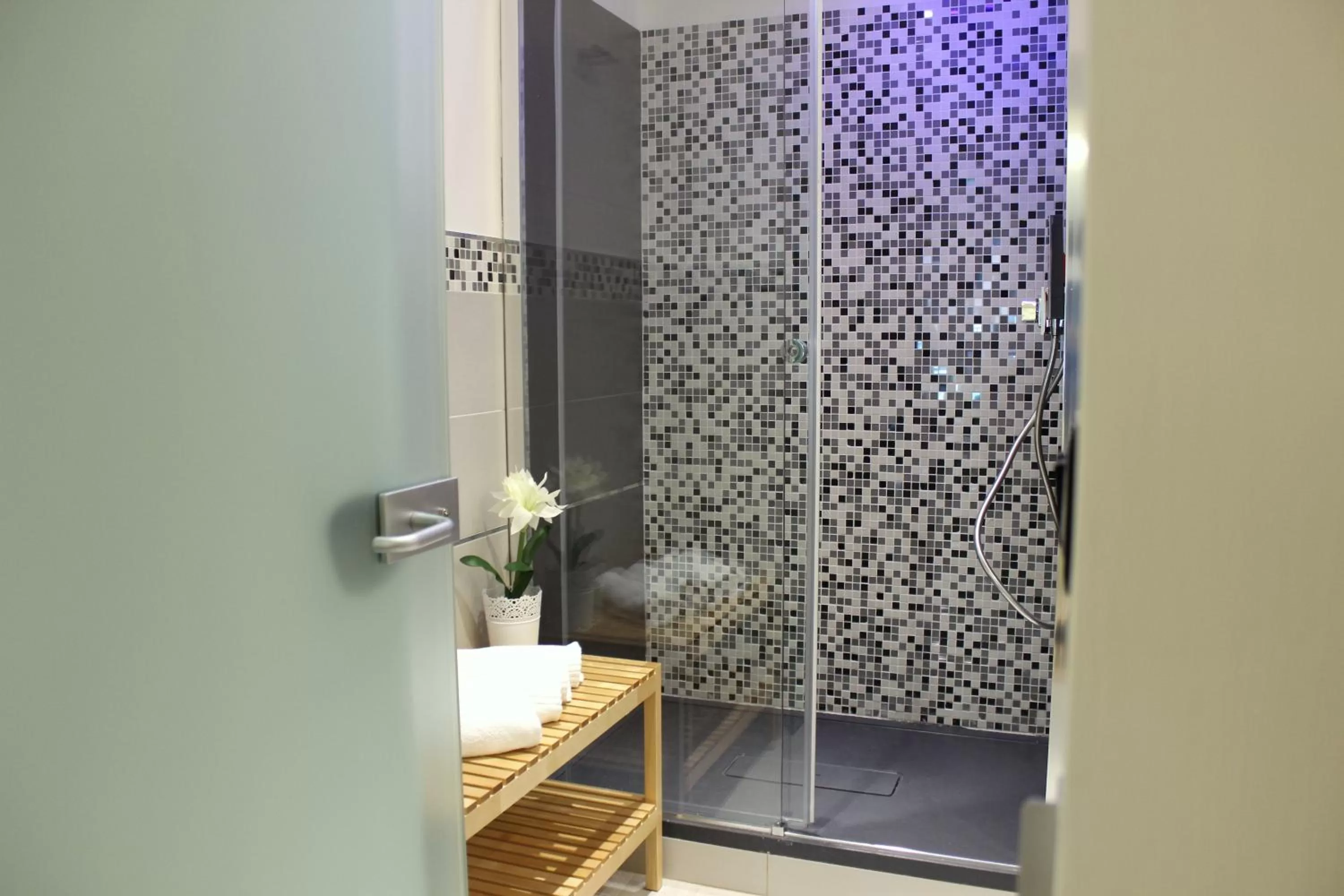 Bathroom in Hub Navona