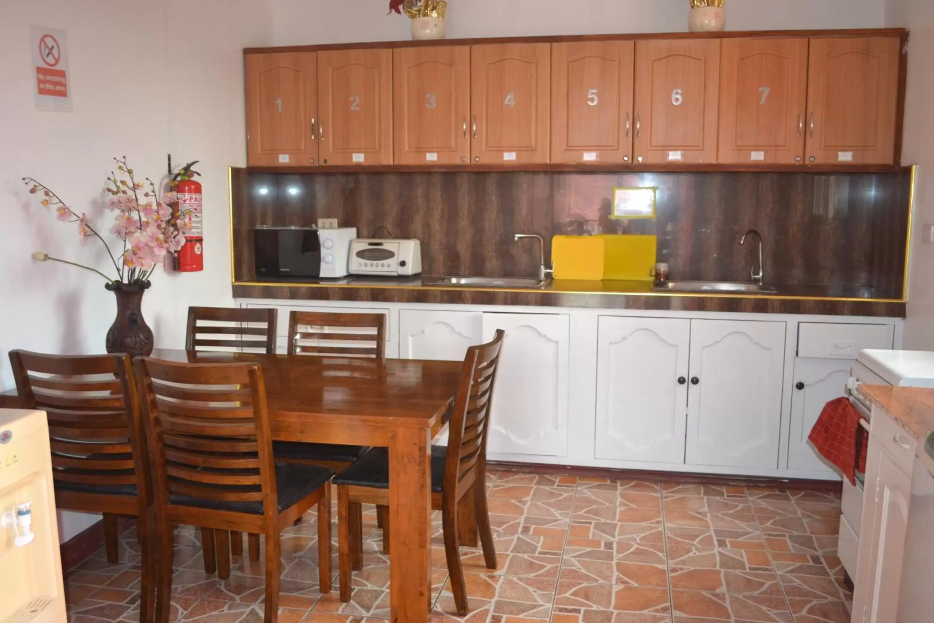 Kitchen/Kitchenette in Villa Prescilla