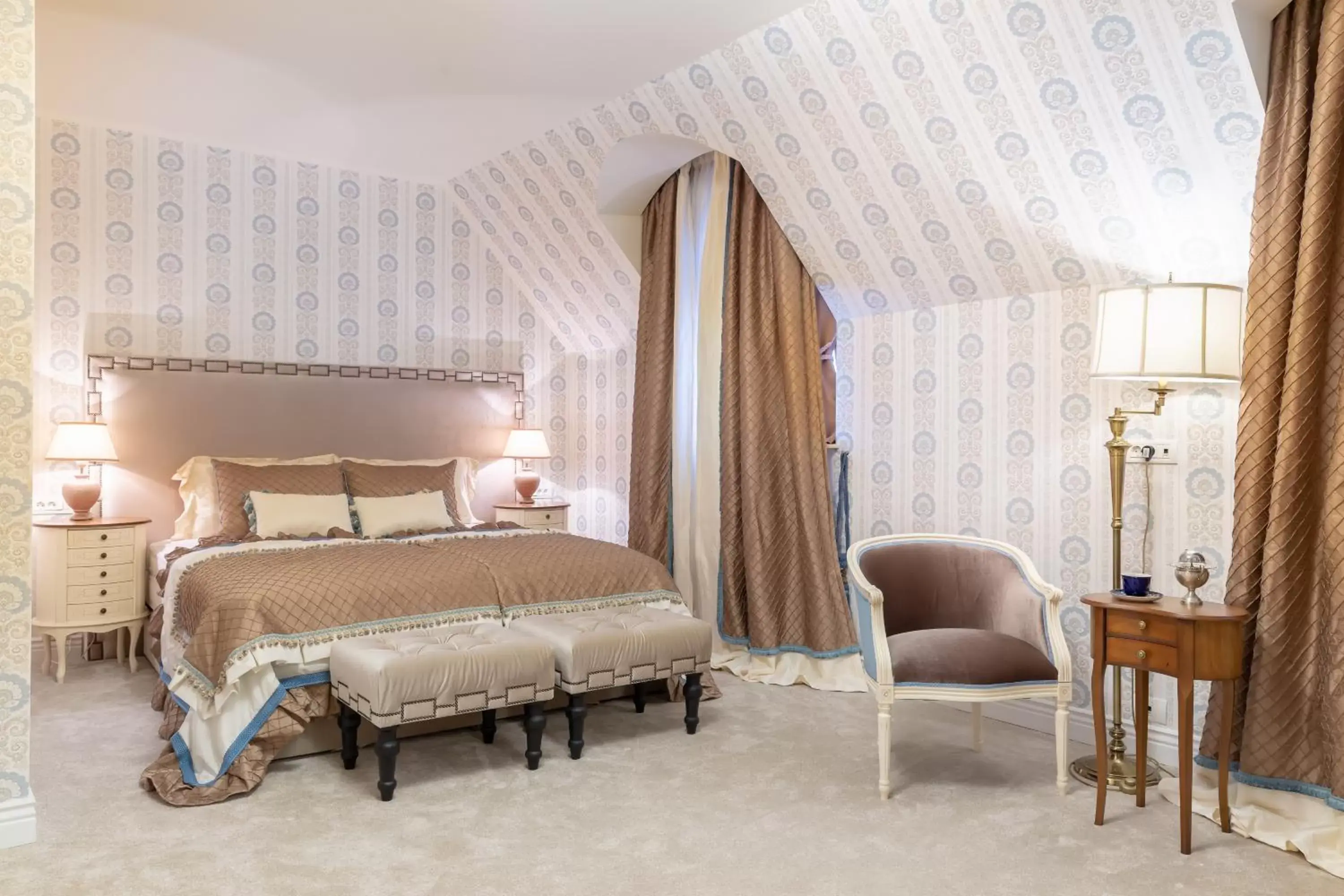 Photo of the whole room, Bed in Suter Palace Heritage Boutique Hotel