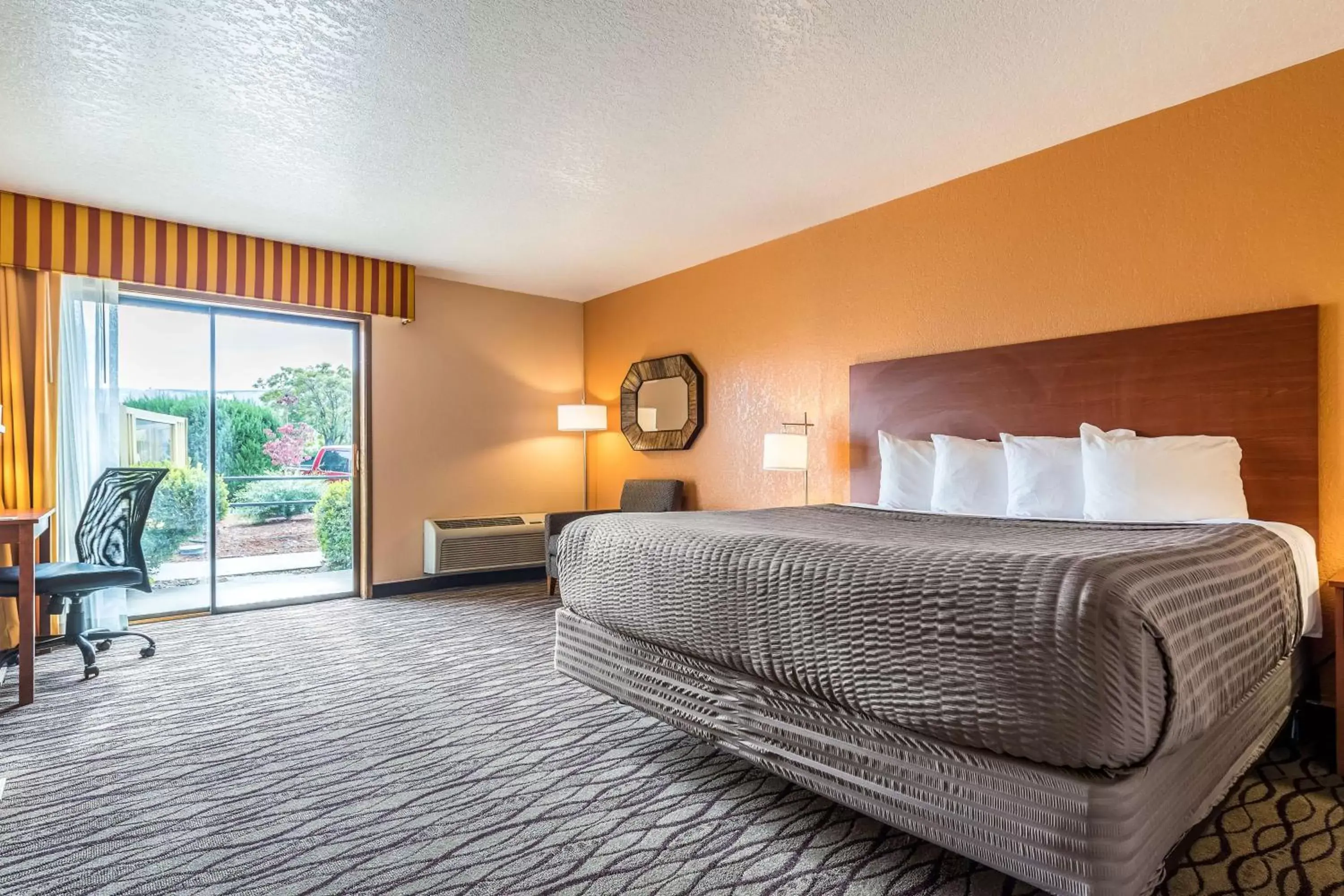 Photo of the whole room in SureStay Hotel by Best Western Wenatchee