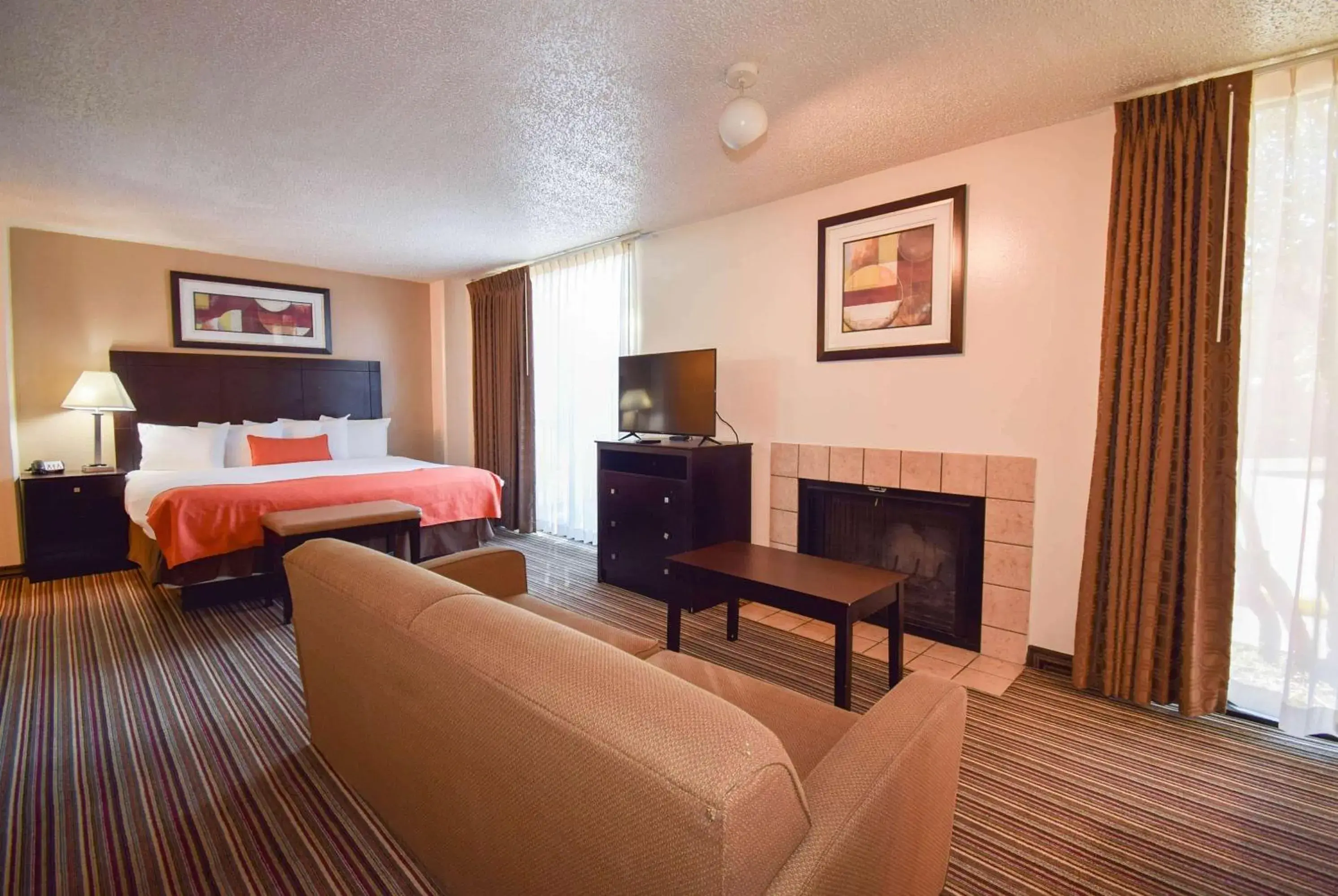 Photo of the whole room, Bed in Hawthorn Extended Stay by Wyndham Richardson Photo of the whole room, Bed in Hawthorn Extended Stay by Wyndham Richardson