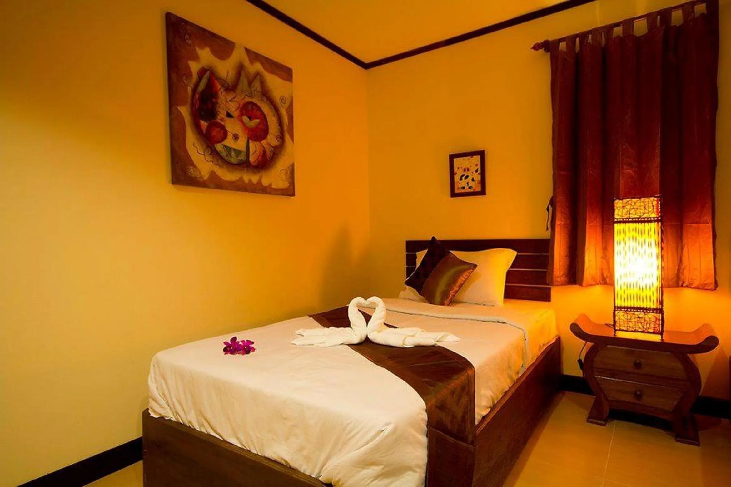 Bed in The Sylvana Pai