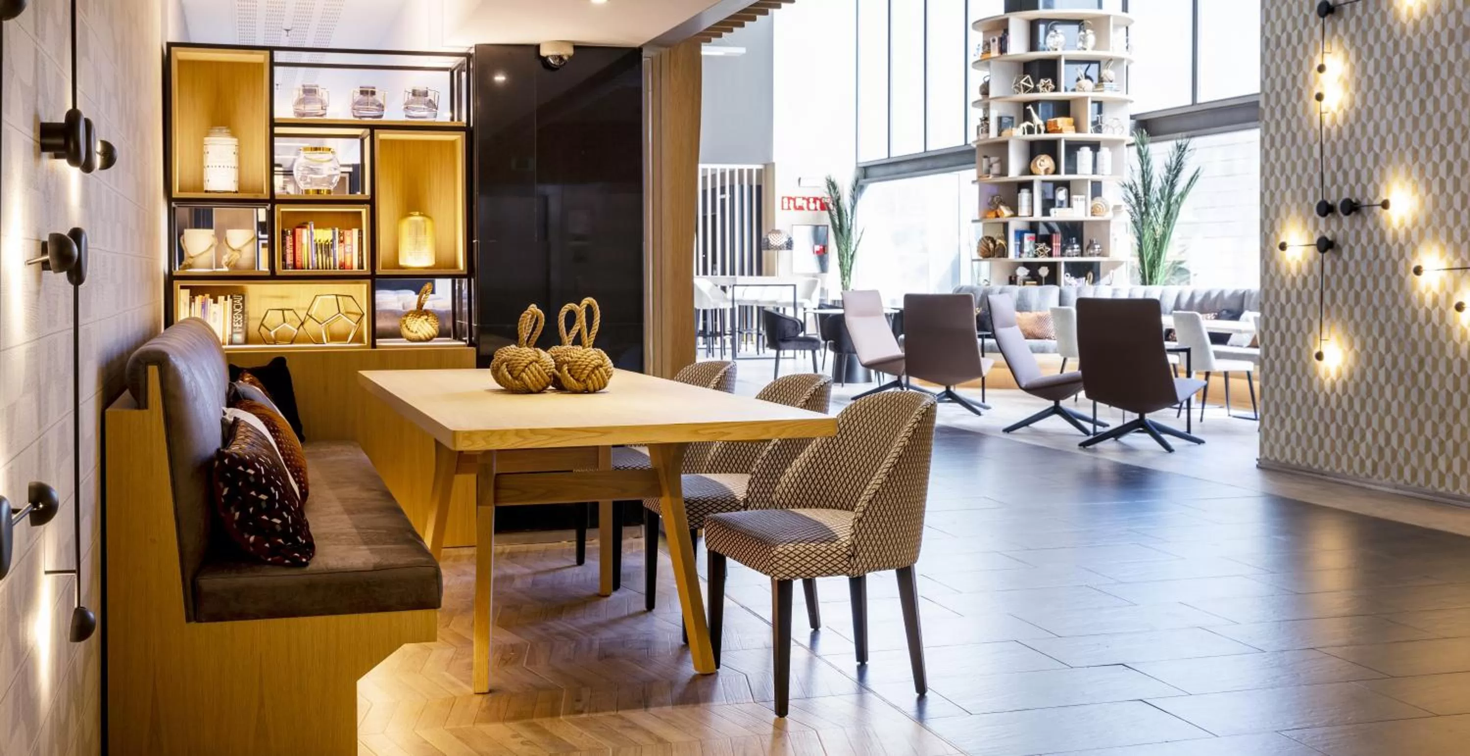 Lobby or reception in Ilunion Barcelona