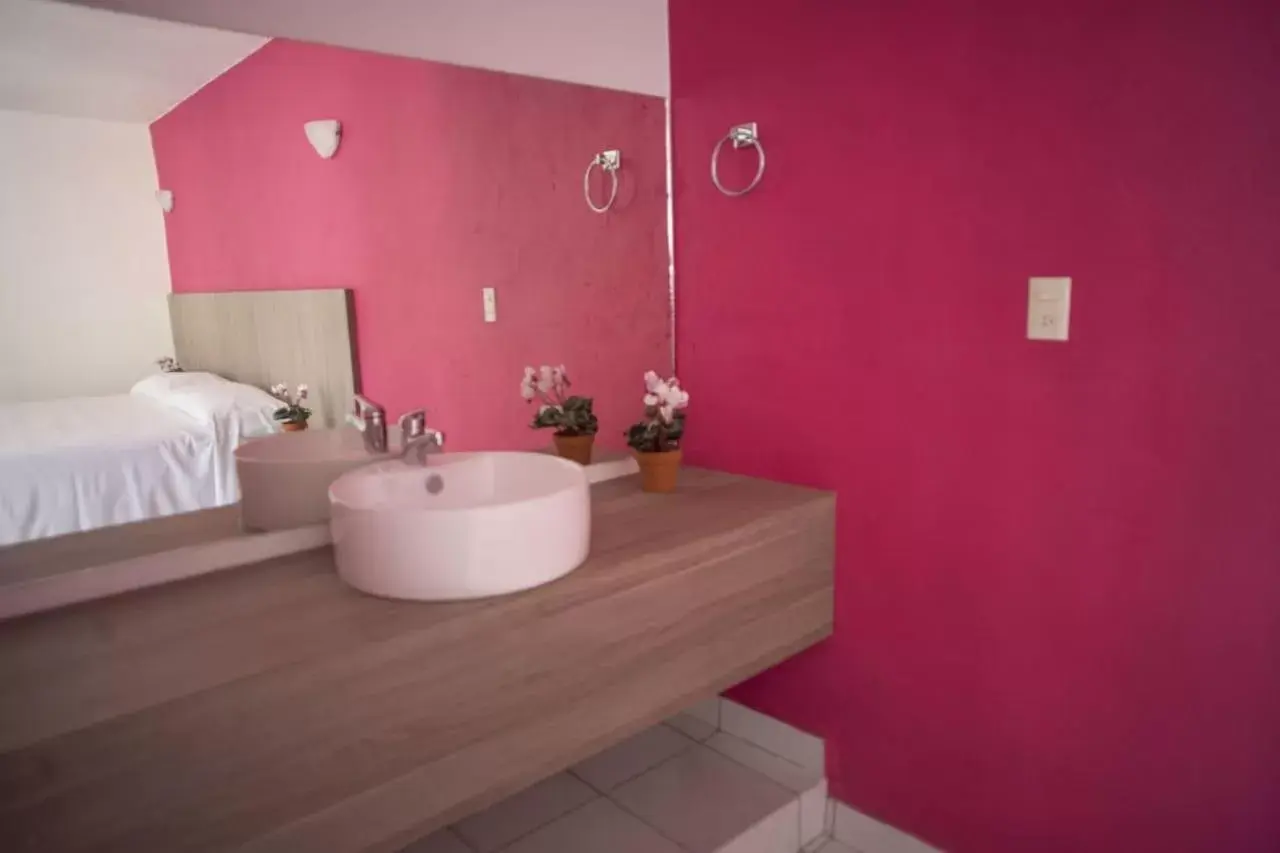 Bathroom in Hotel Santa Cruz Juchitan