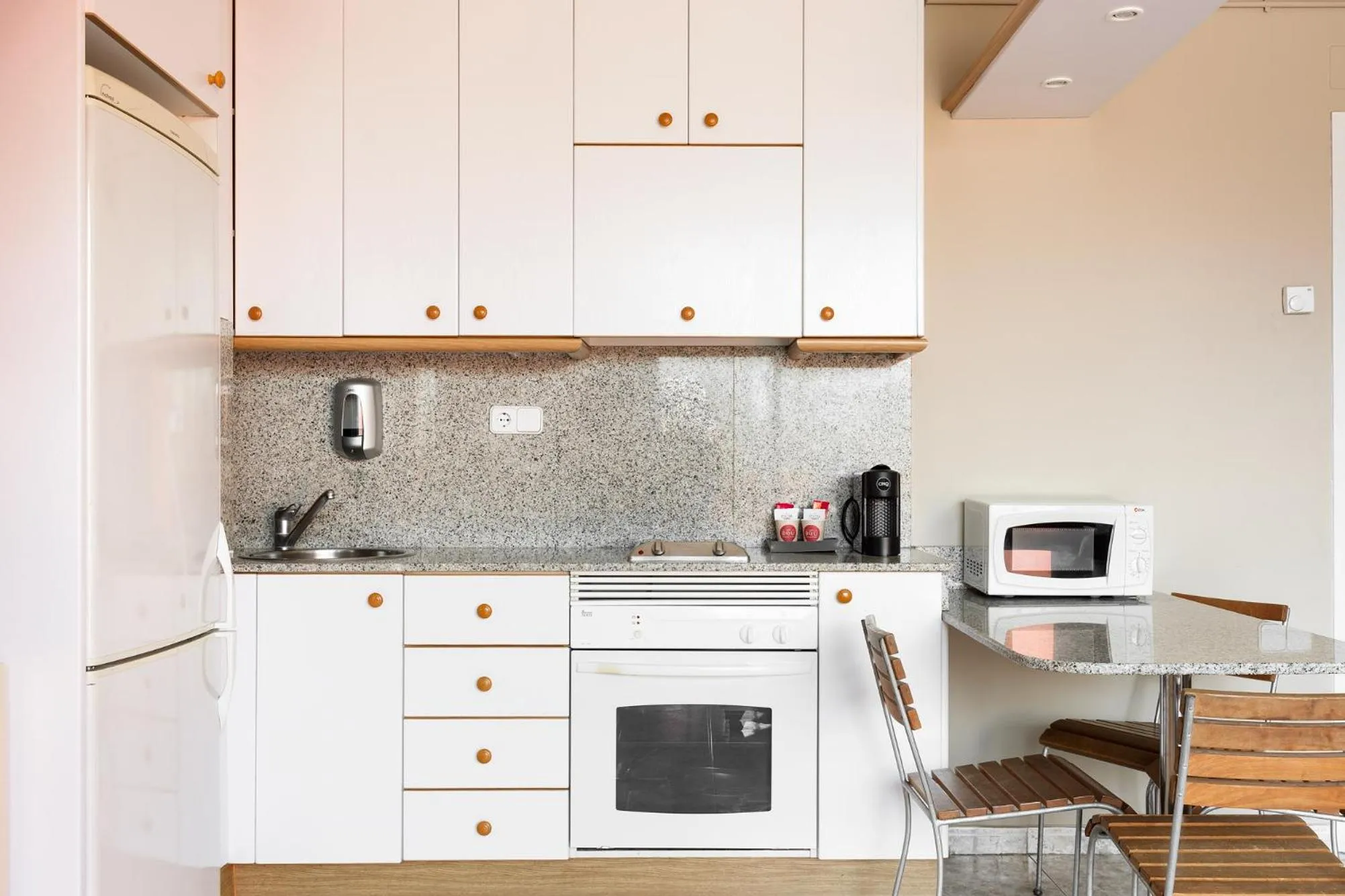 Kitchen or kitchenette in PARK SEDO Aparthotel