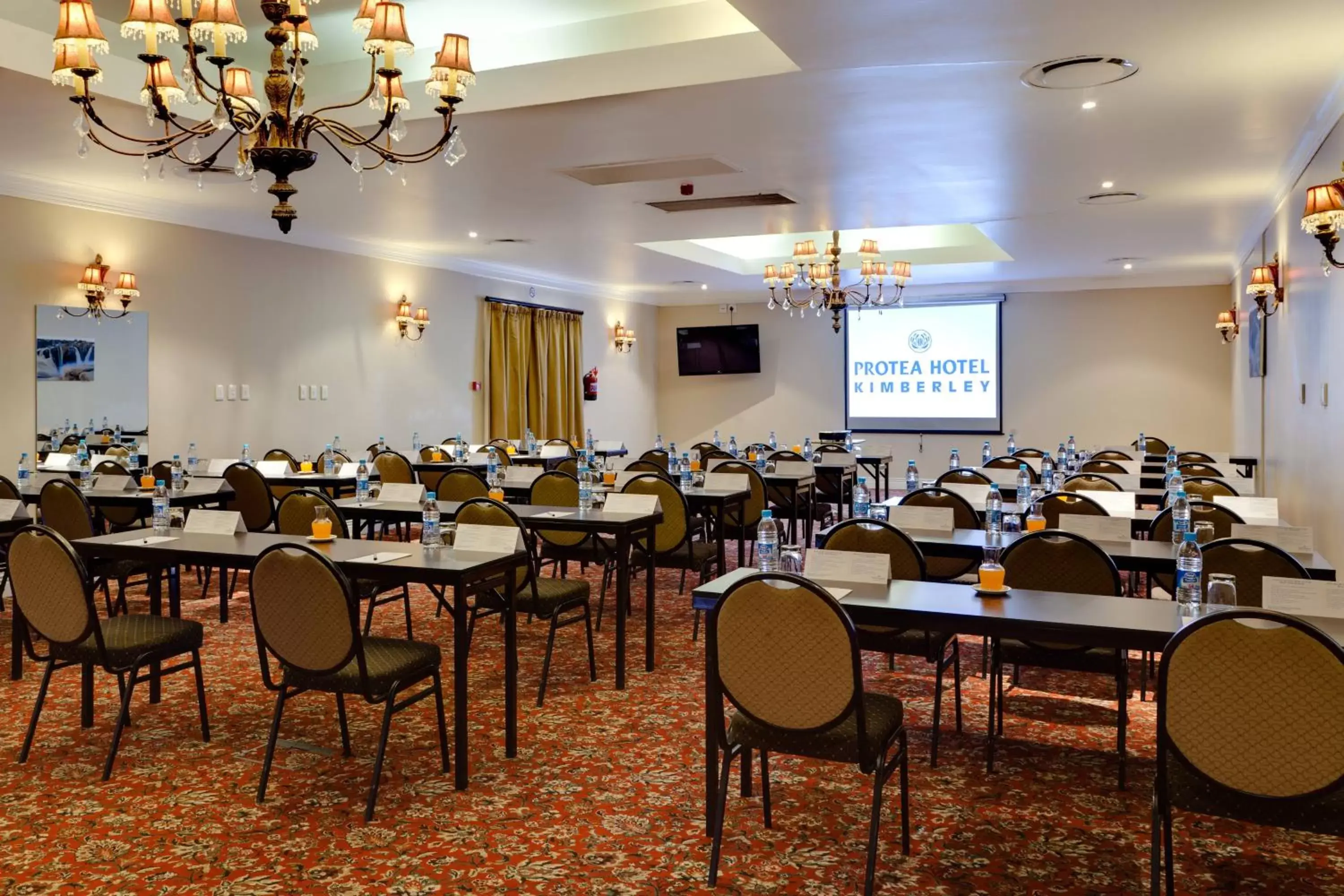 Meeting/conference room, Restaurant/Places to Eat in Protea Hotel by Marriott Kimberley