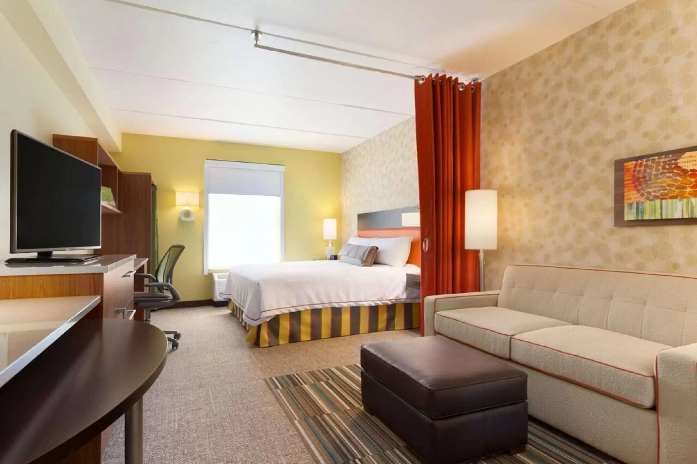 Bed in Home2 Suites by Hilton Albany Airport/Wolf Rd