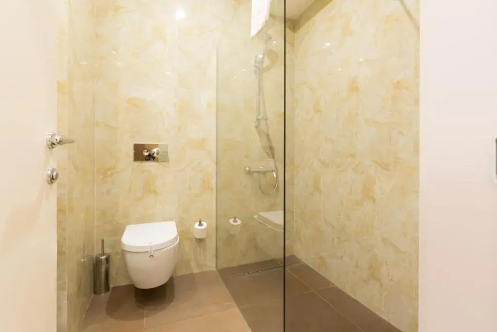 Bathroom in Hotel City Savoy