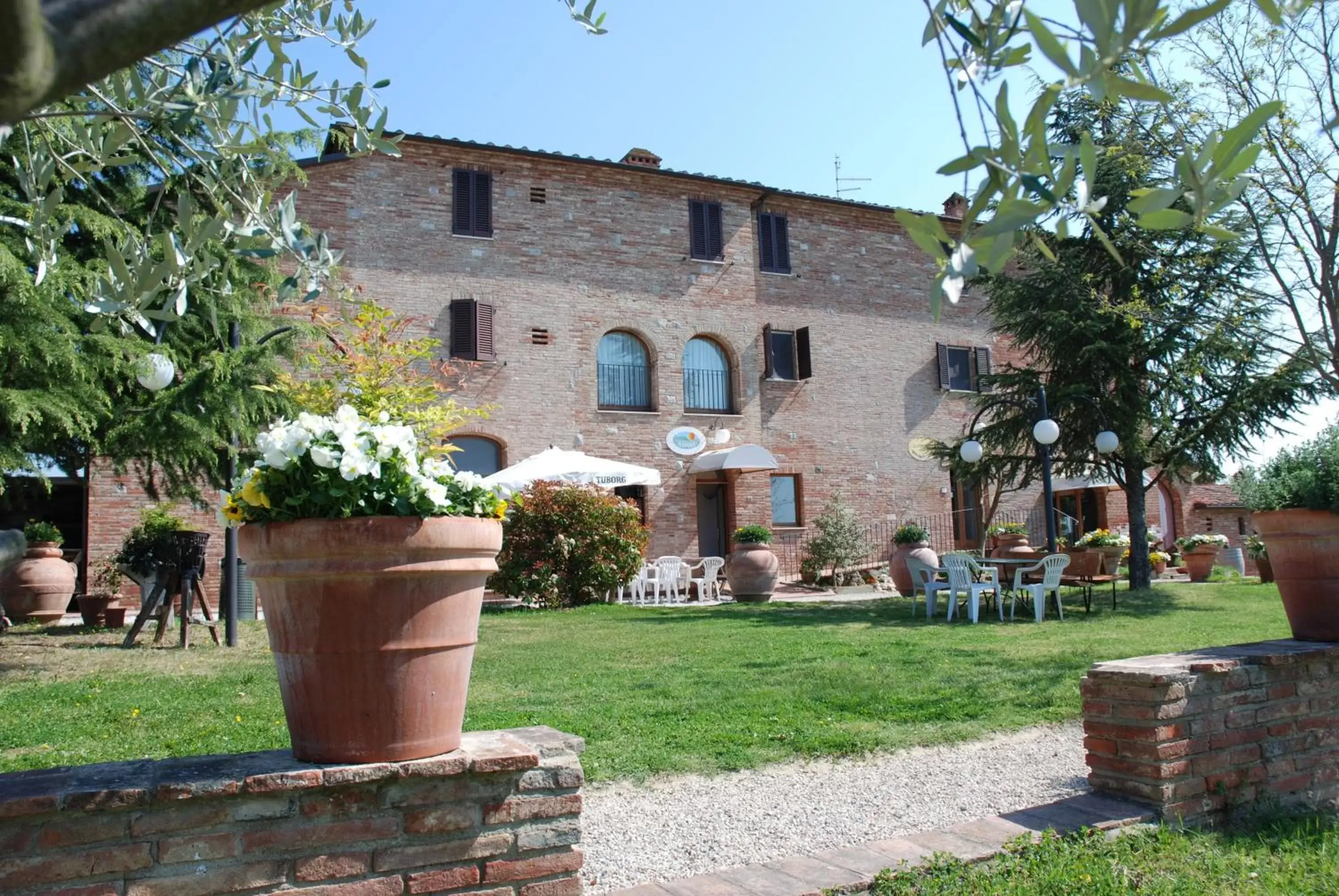 Facade/entrance, Property Building in Albergo La Foresteria