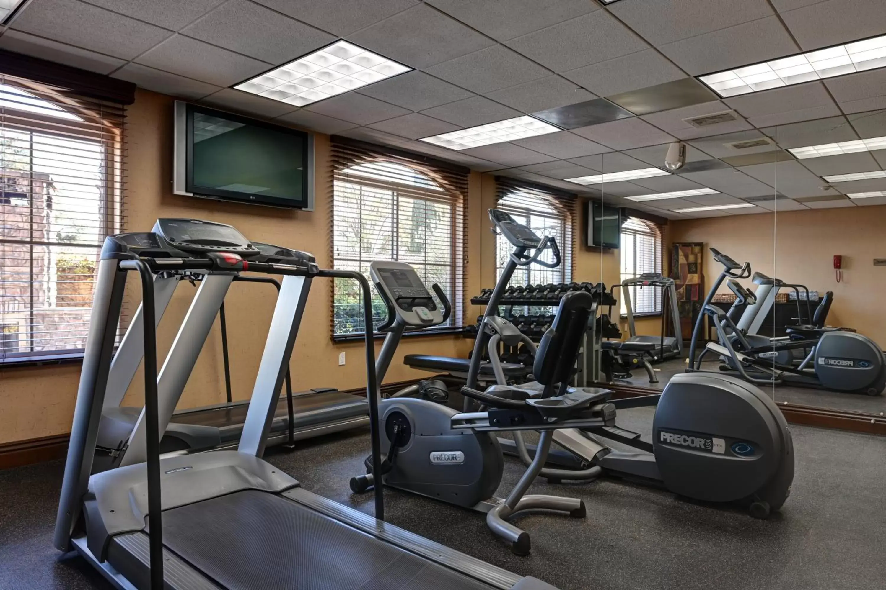 Fitness centre/facilities, Fitness Center/Facilities in La Bellasera Hotel And Suites