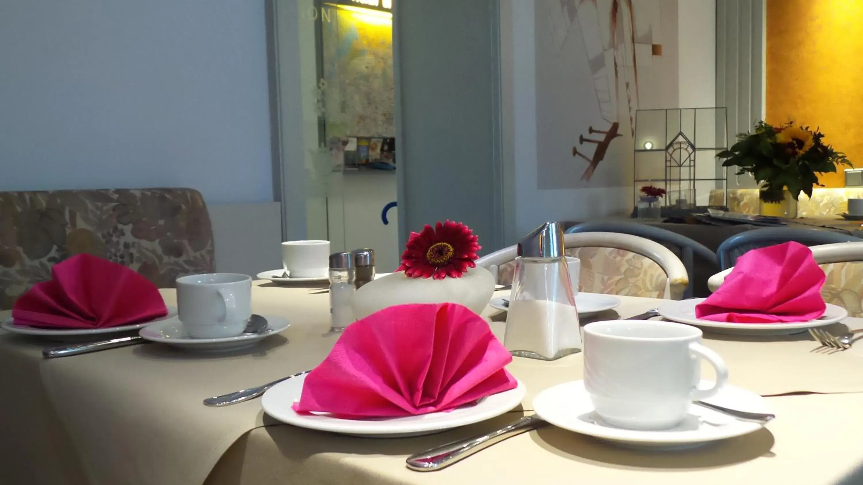 Restaurant/places to eat in Hotel Alt - Tegel Restaurant/places to eat in Hotel Alt - Tegel