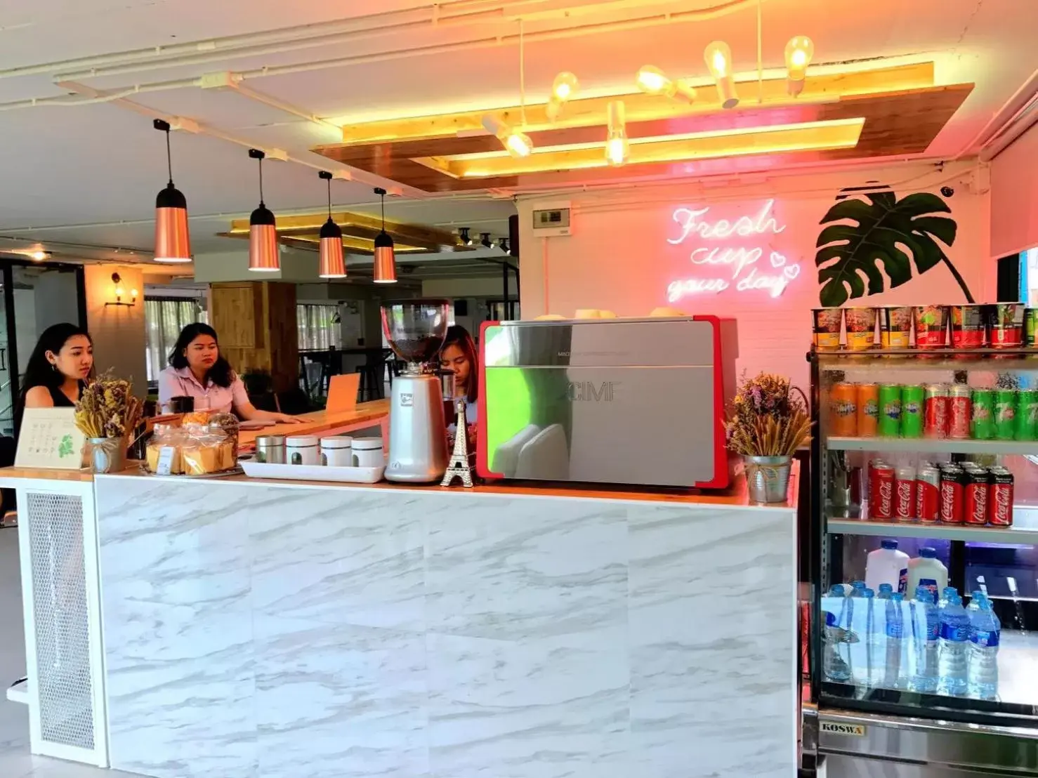 Lounge or bar in R1 Nimman Hotel Chiangmai Lounge or bar in R1 Nimman Hotel Chiangmai