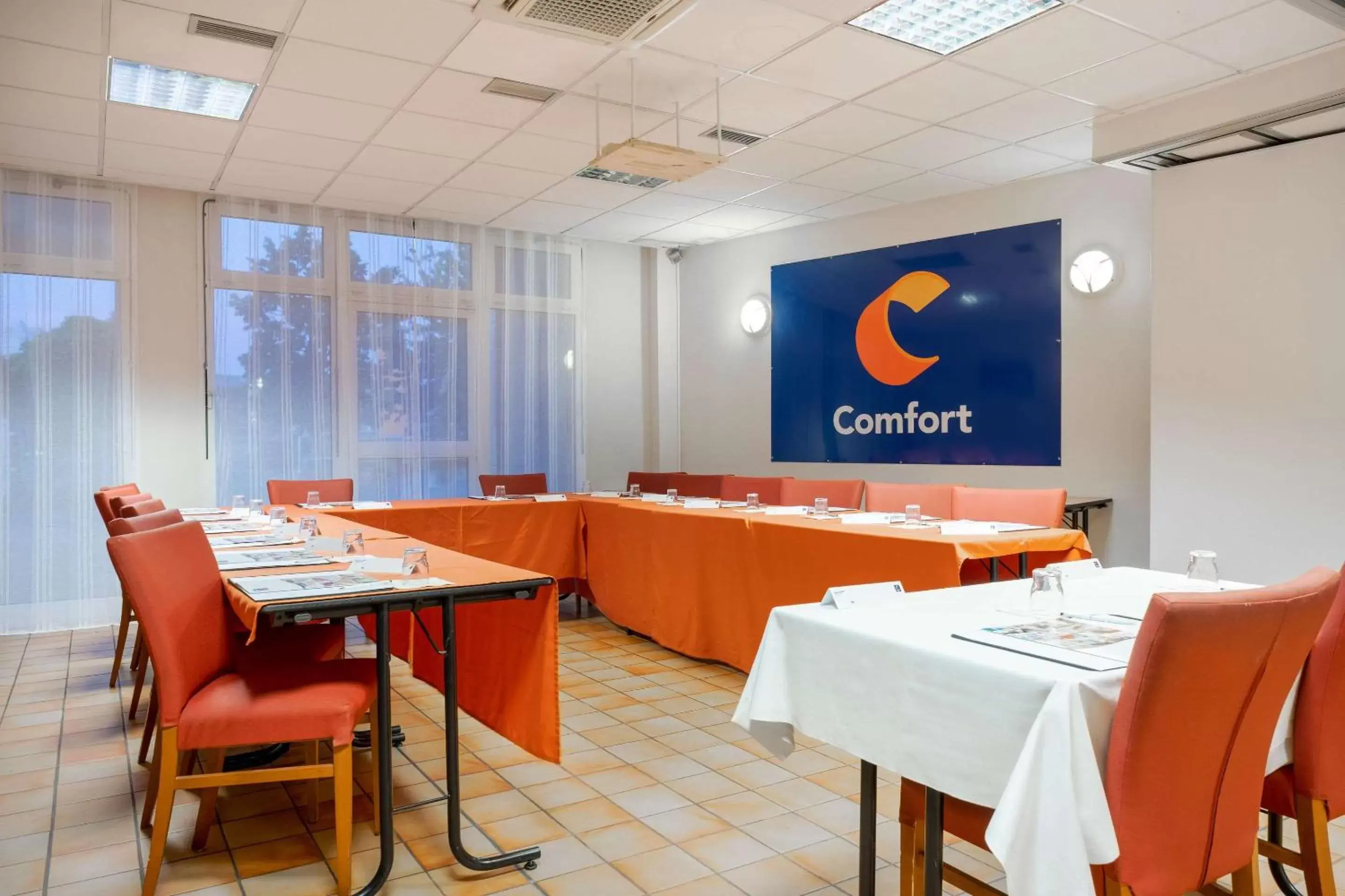 On site, Restaurant/Places to Eat in Comfort Hotel Montlucon