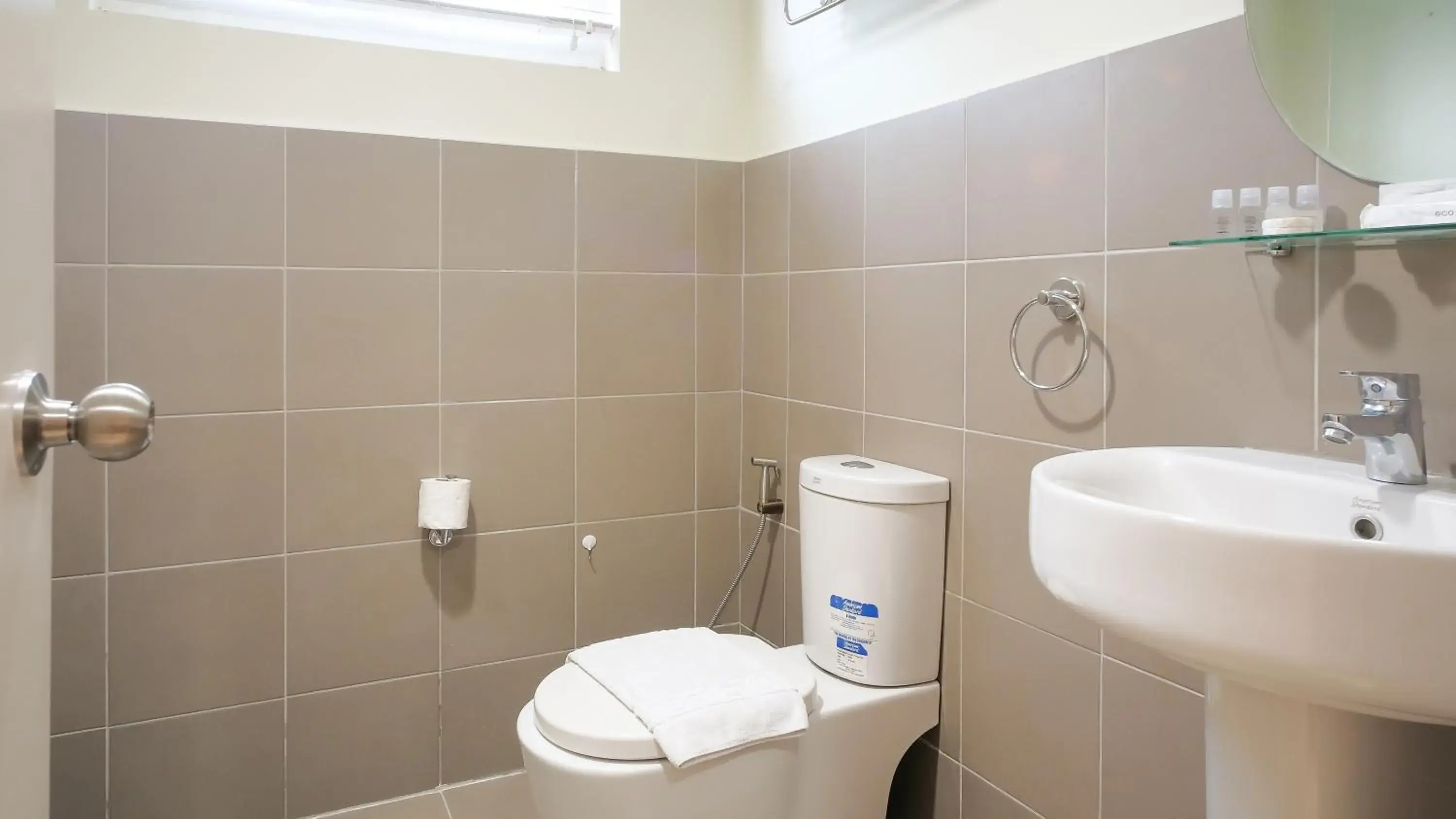 Bathroom in Currency Serviced Suites