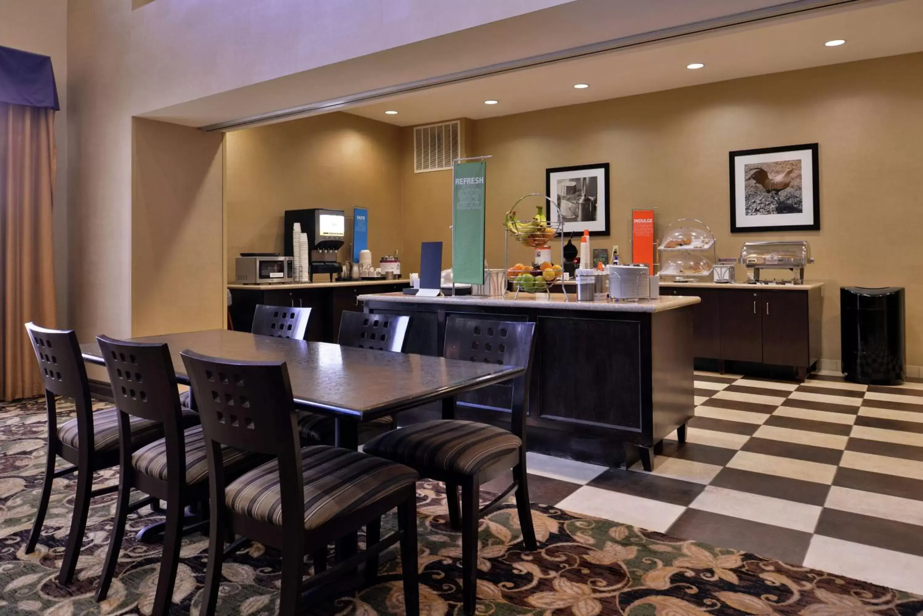 Dining area, Restaurant/Places to Eat in Hampton Inn & Suites Woodward
