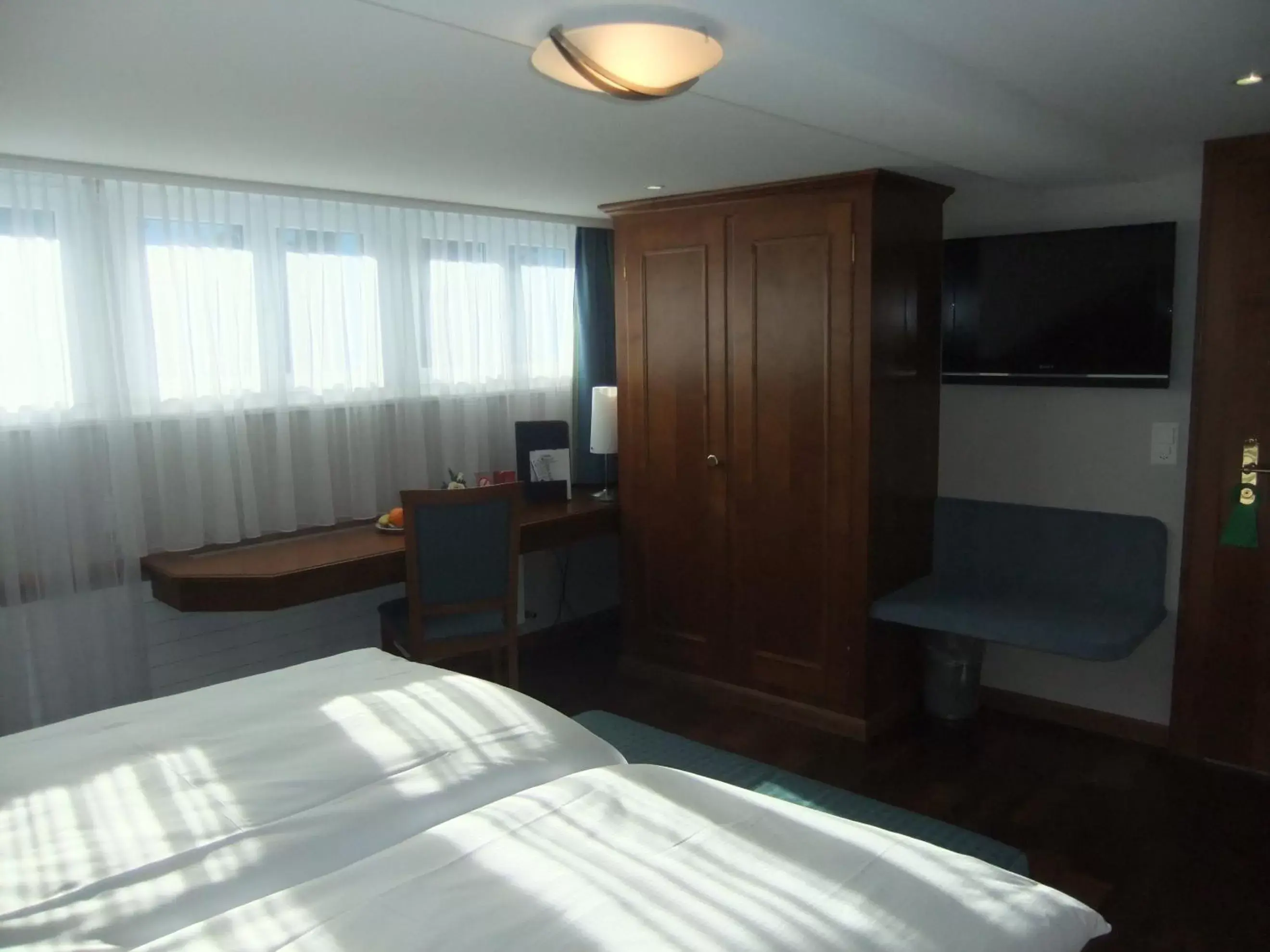 Photo of the whole room, TV/Entertainment Center in Hotel Hecht Appenzell