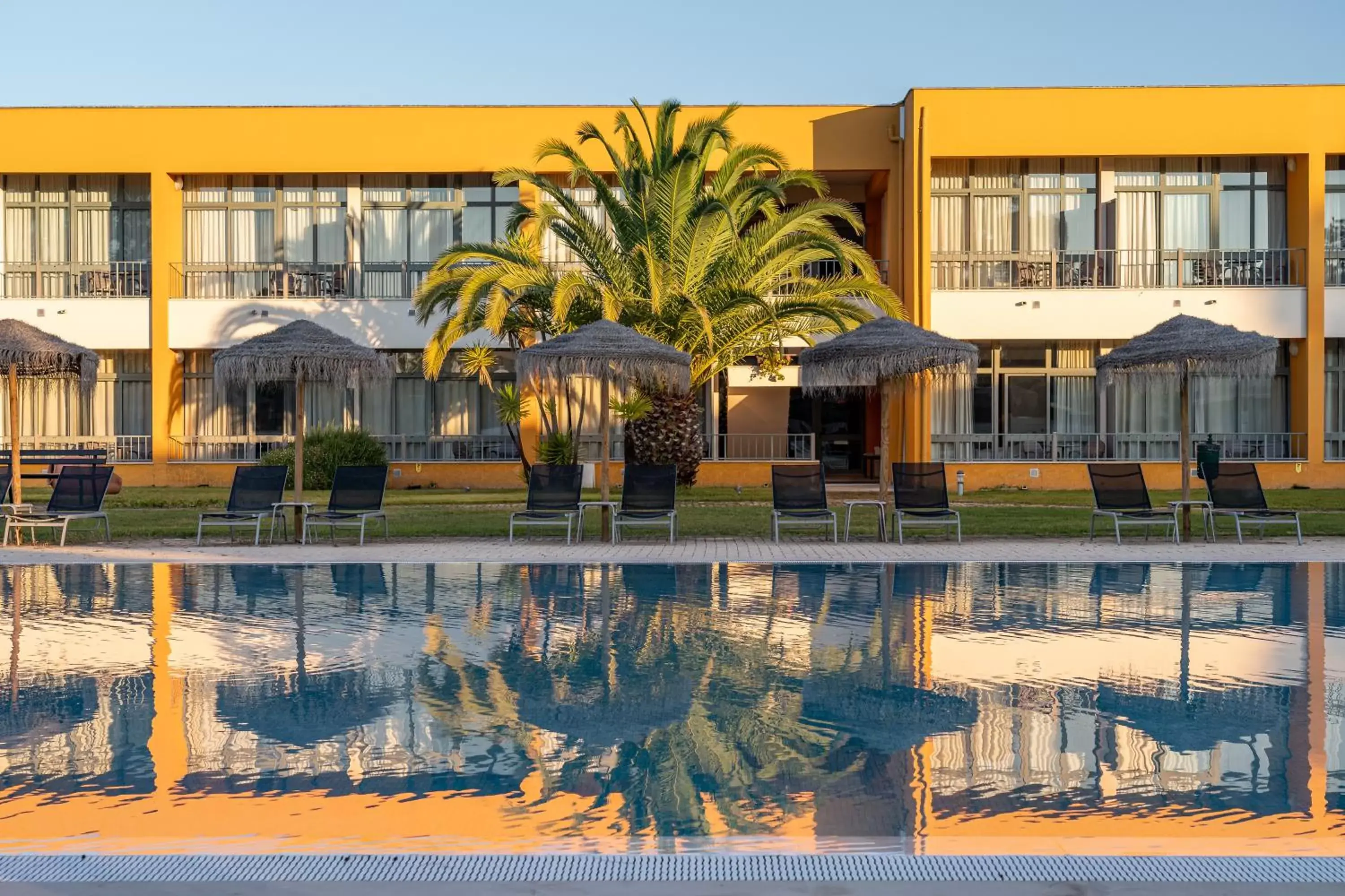 Swimming Pool in VILA PARK Nature & Business Hotel