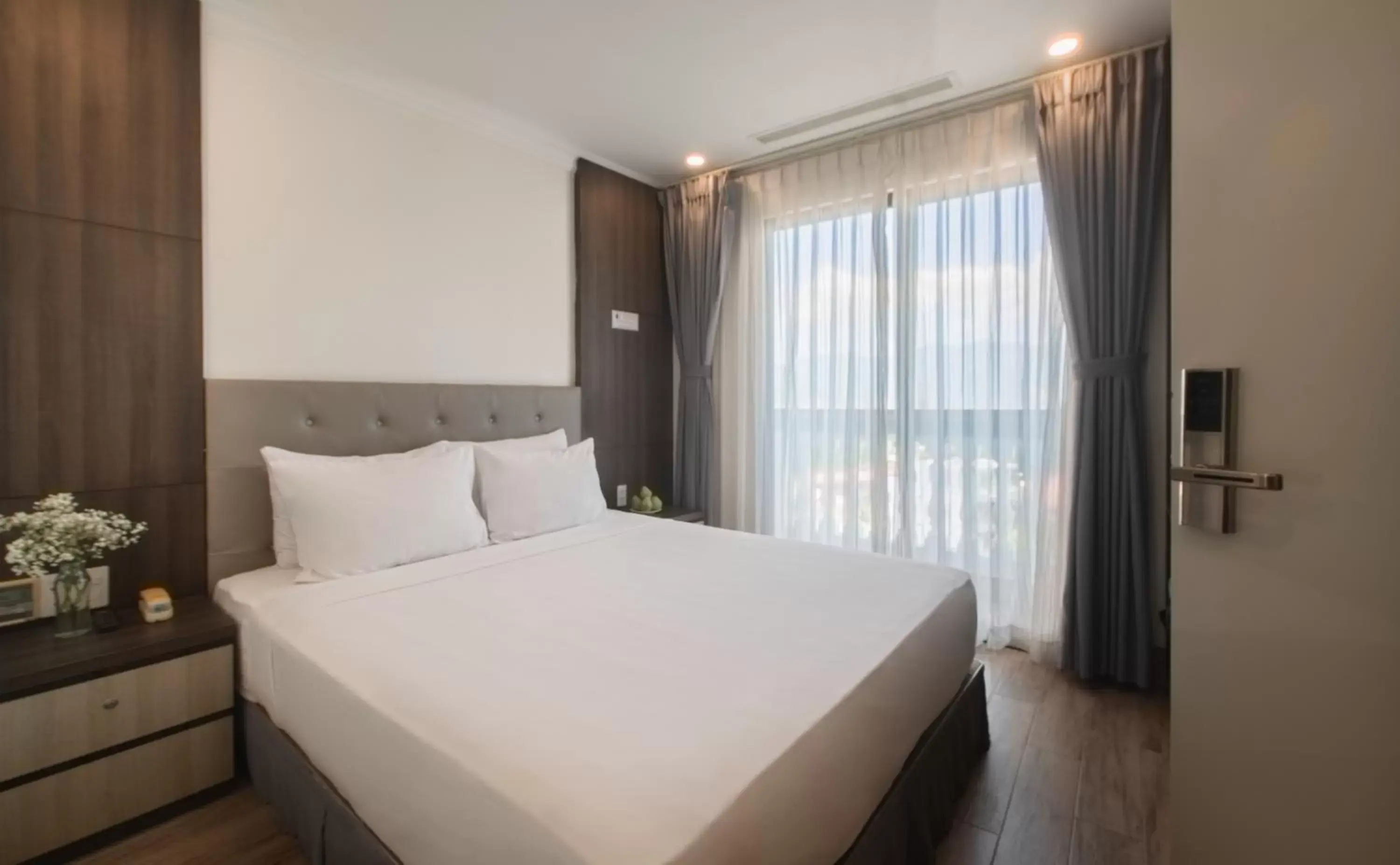 Photo of the whole room, Bed in Seven Seas Hotel Nha Trang Photo of the whole room, Bed in Seven Seas Hotel Nha Trang