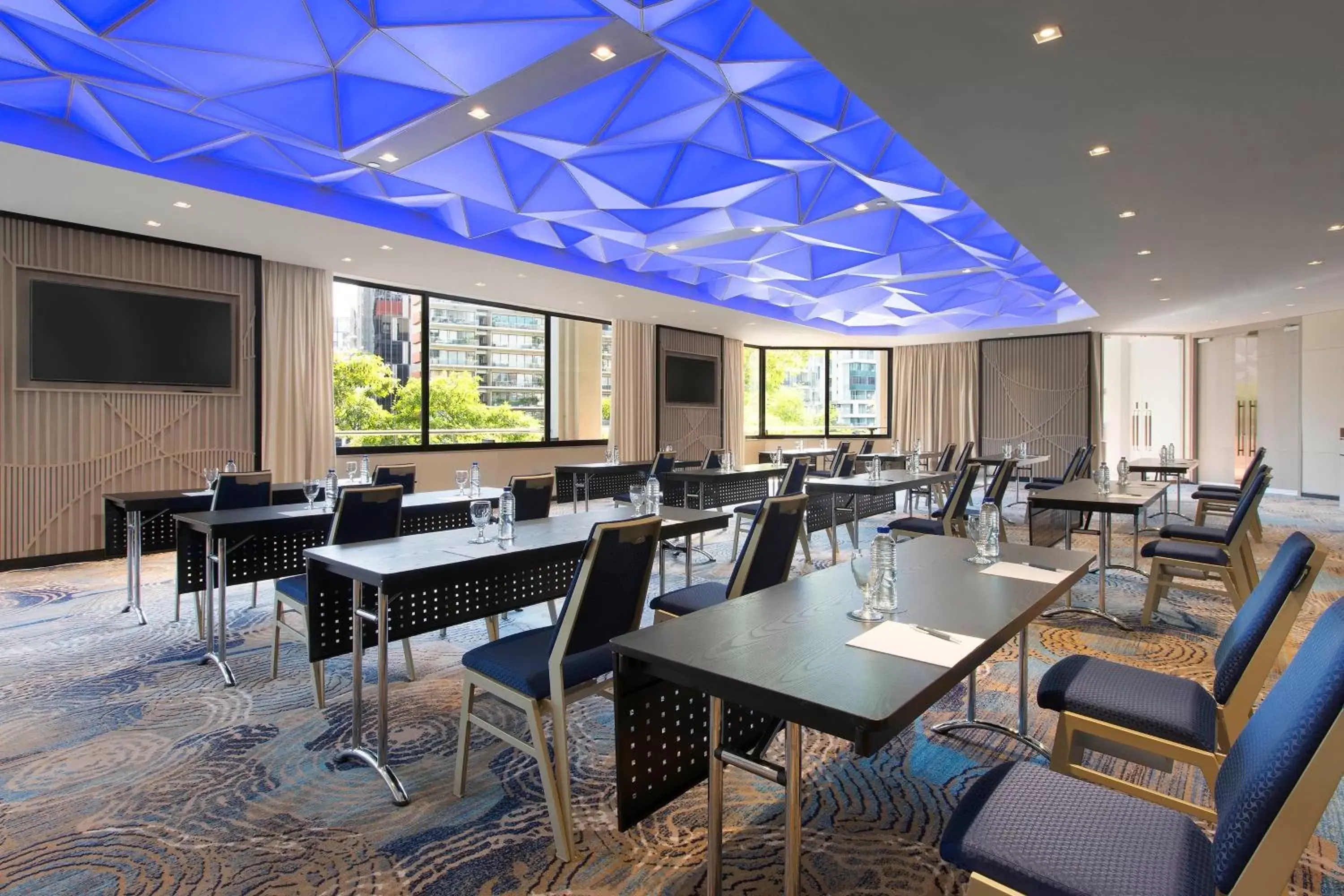 Meeting/conference room, Restaurant/Places to Eat in Four Points by Sheraton Singapore, Riverview