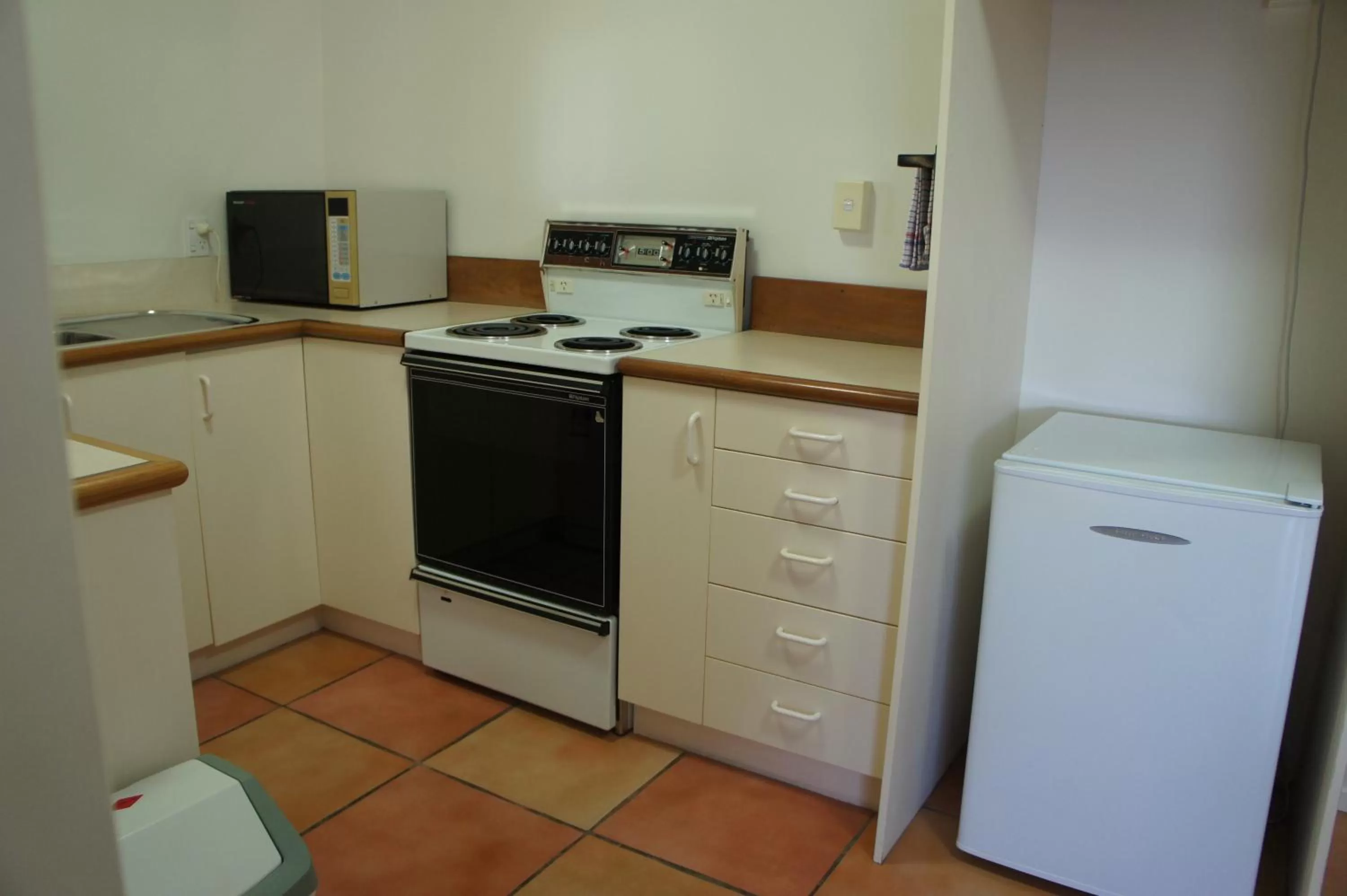 Kitchen or kitchenette in Kerikeri Court Motel