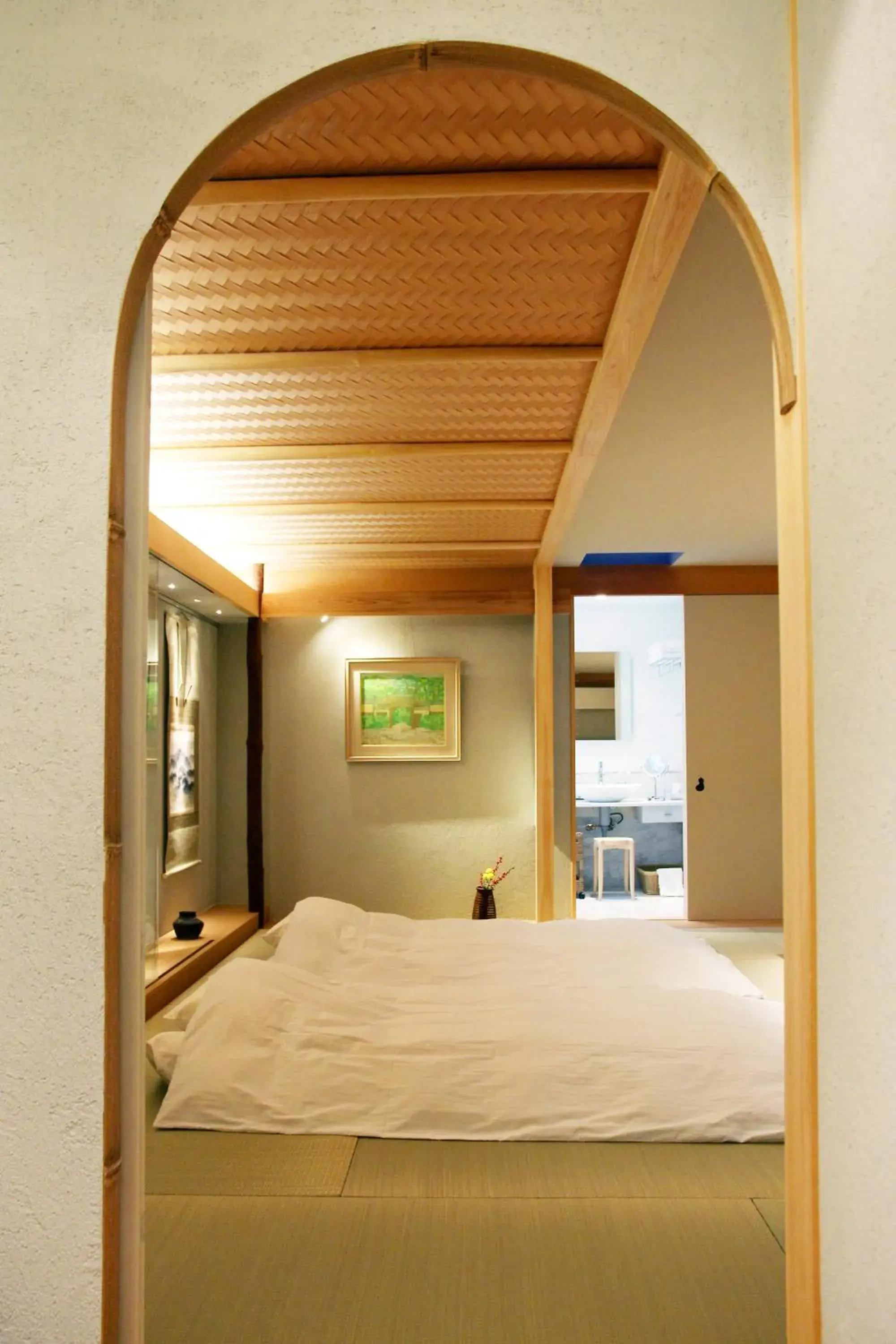 Photo of the whole room, Bed in Luxury Condo Shikine An Gion Shirakawa