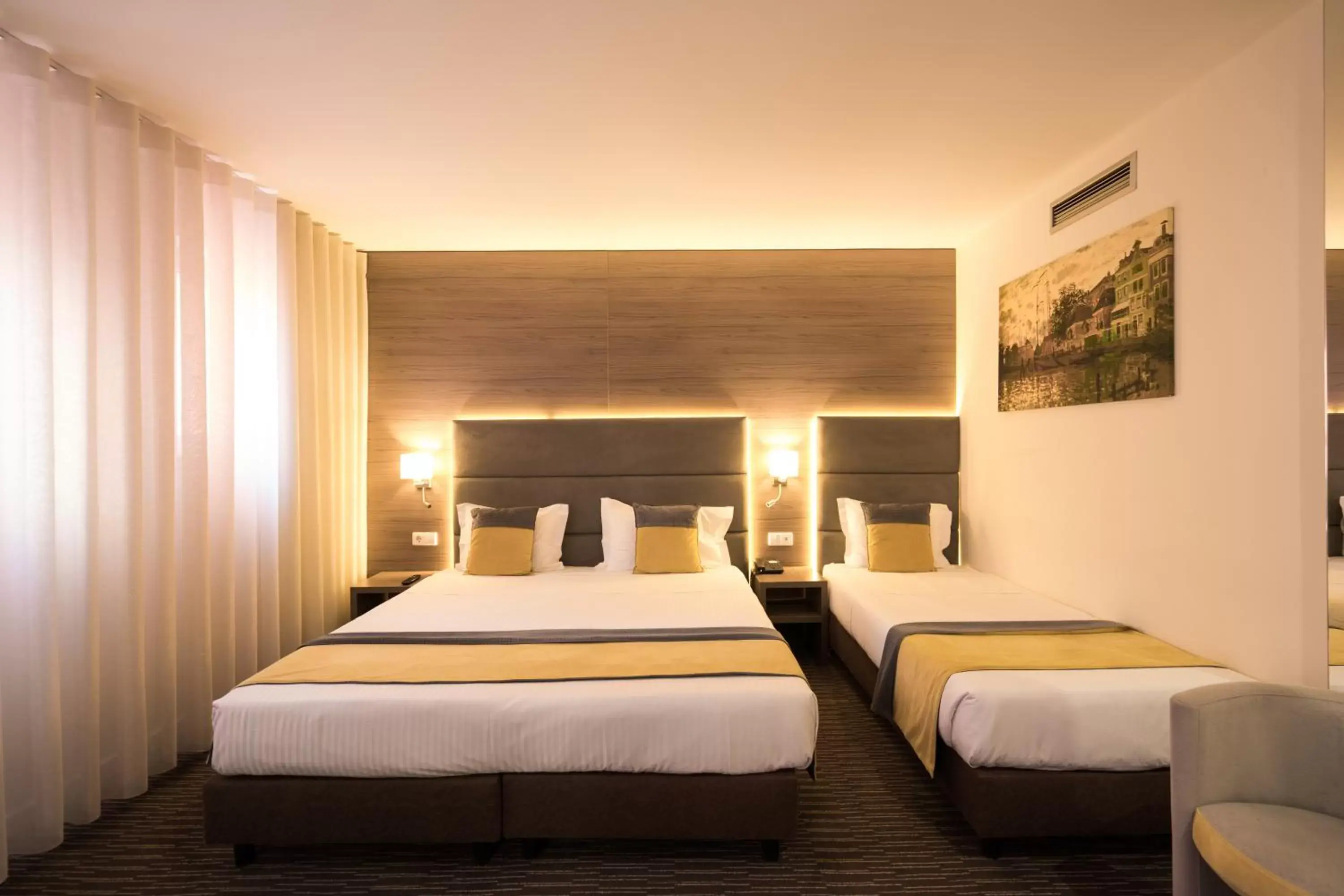 Bedroom, Bed in Grande Hotel da Povoa