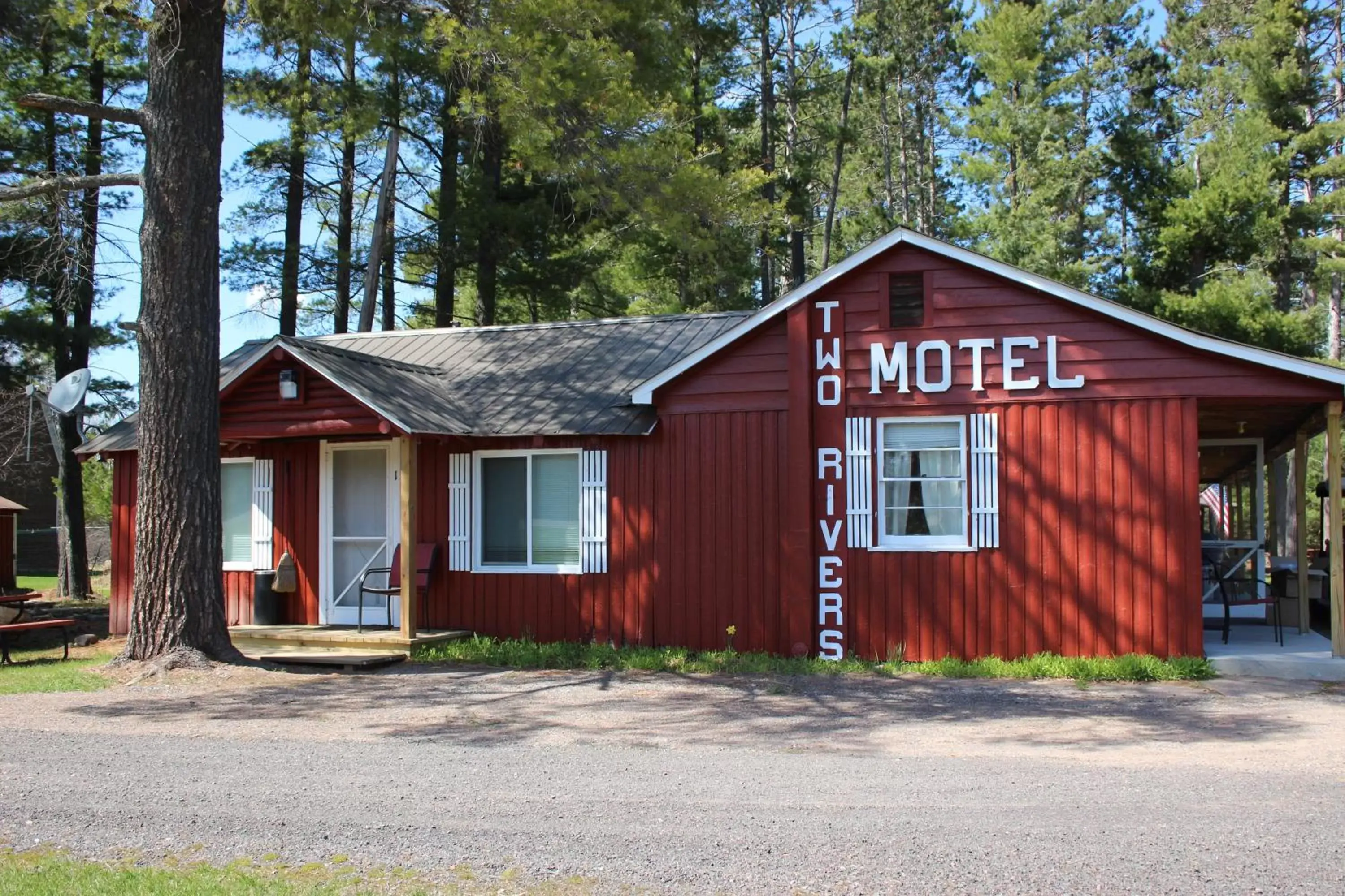 Property Building in Two Rivers Motel and Cabins