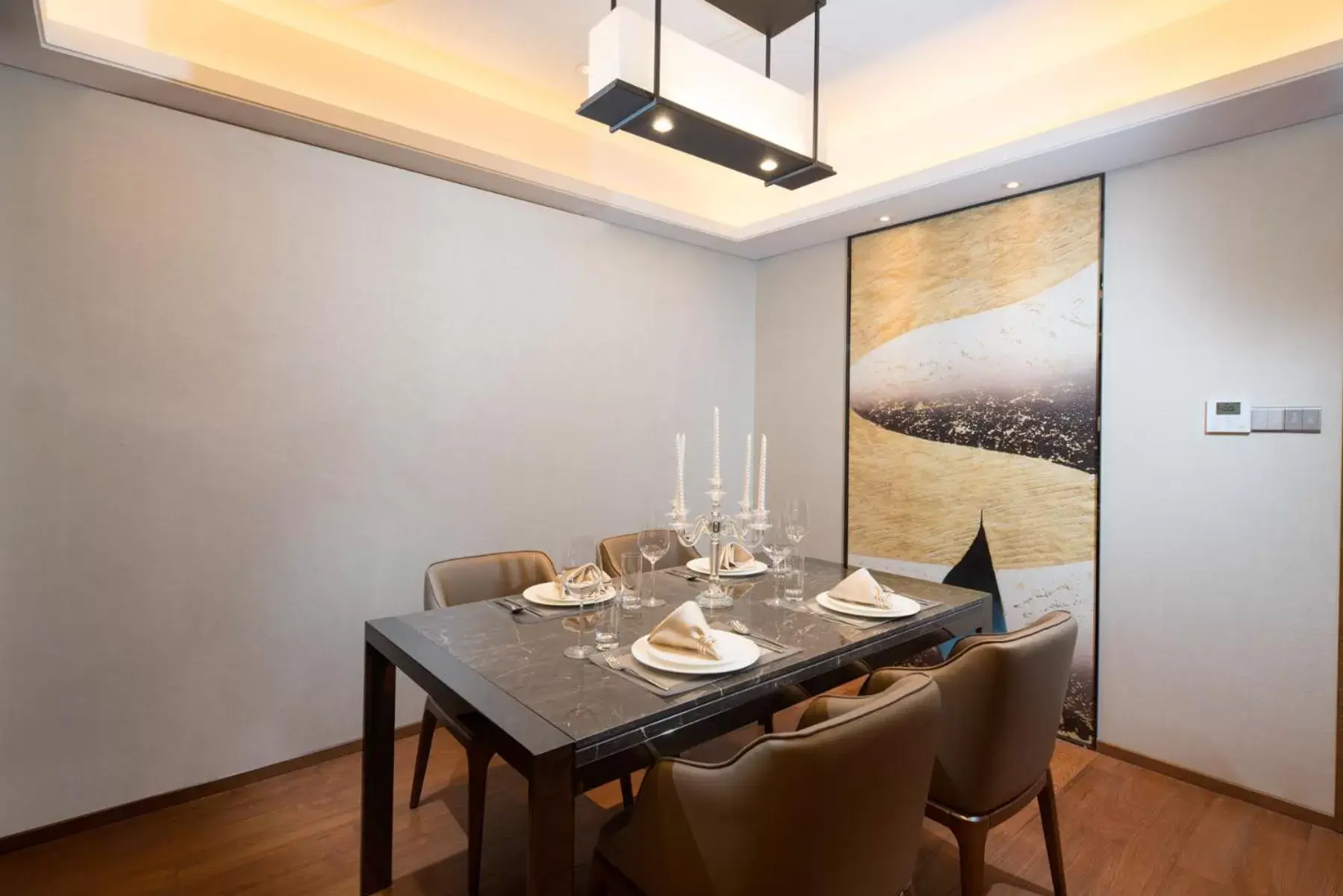 Dining area in Fraser Suites Shenzhen