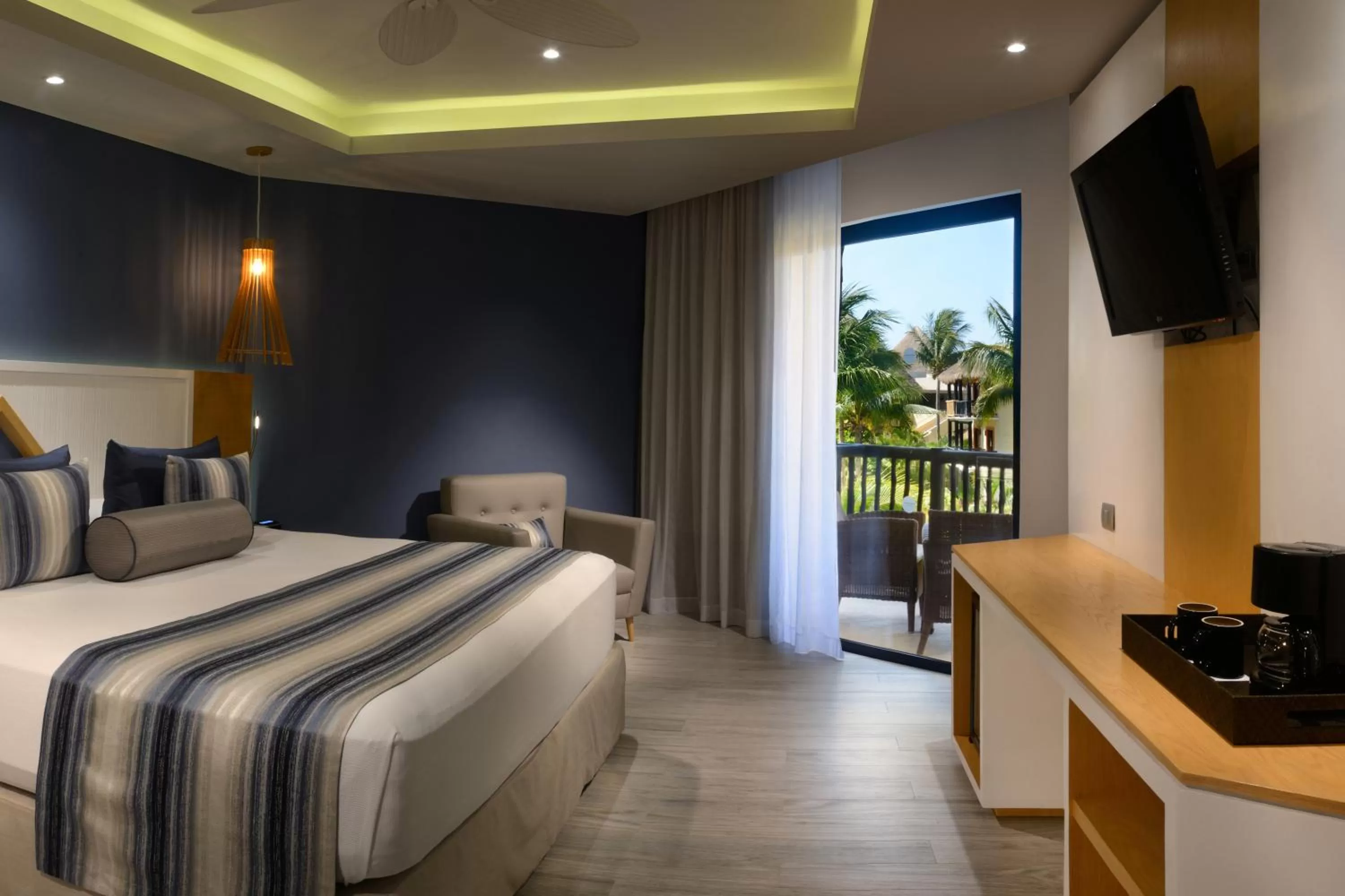 Premium Deluxe Room - single occupancy in Catalonia Riviera Maya Resort & Spa- All Inclusive